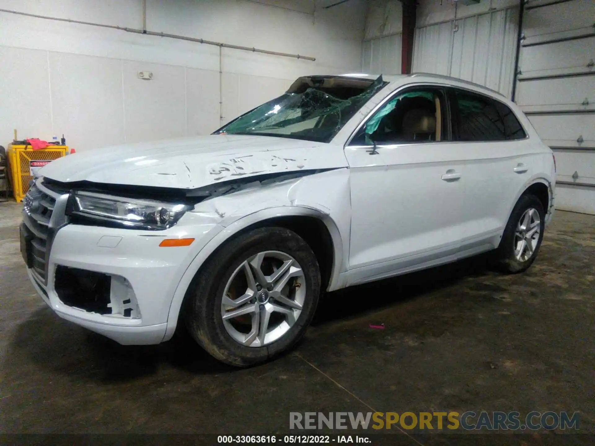 2 Фотография поврежденного автомобиля WA1ANAFYXK2118650 AUDI Q5 2019