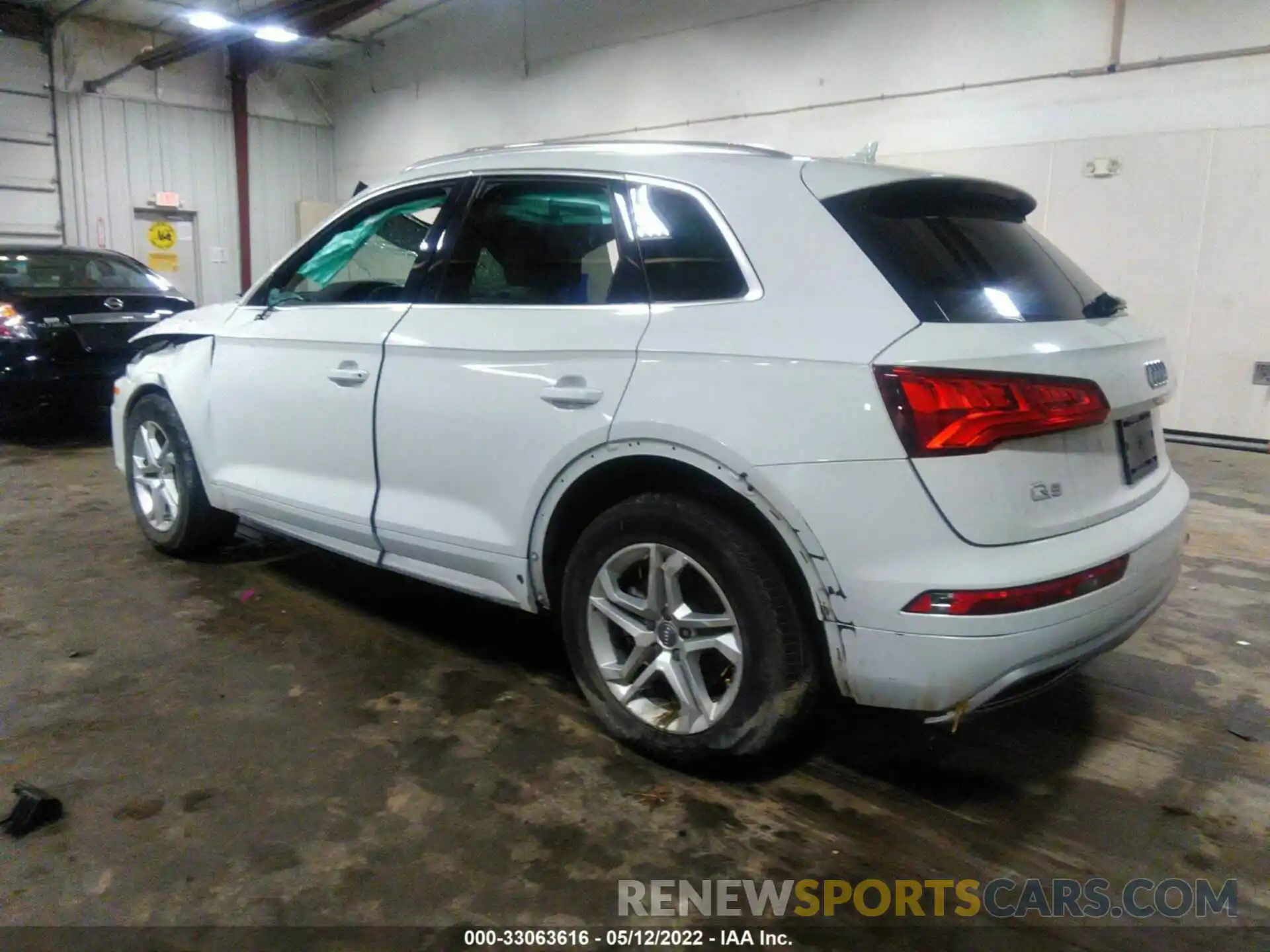 3 Фотография поврежденного автомобиля WA1ANAFYXK2118650 AUDI Q5 2019