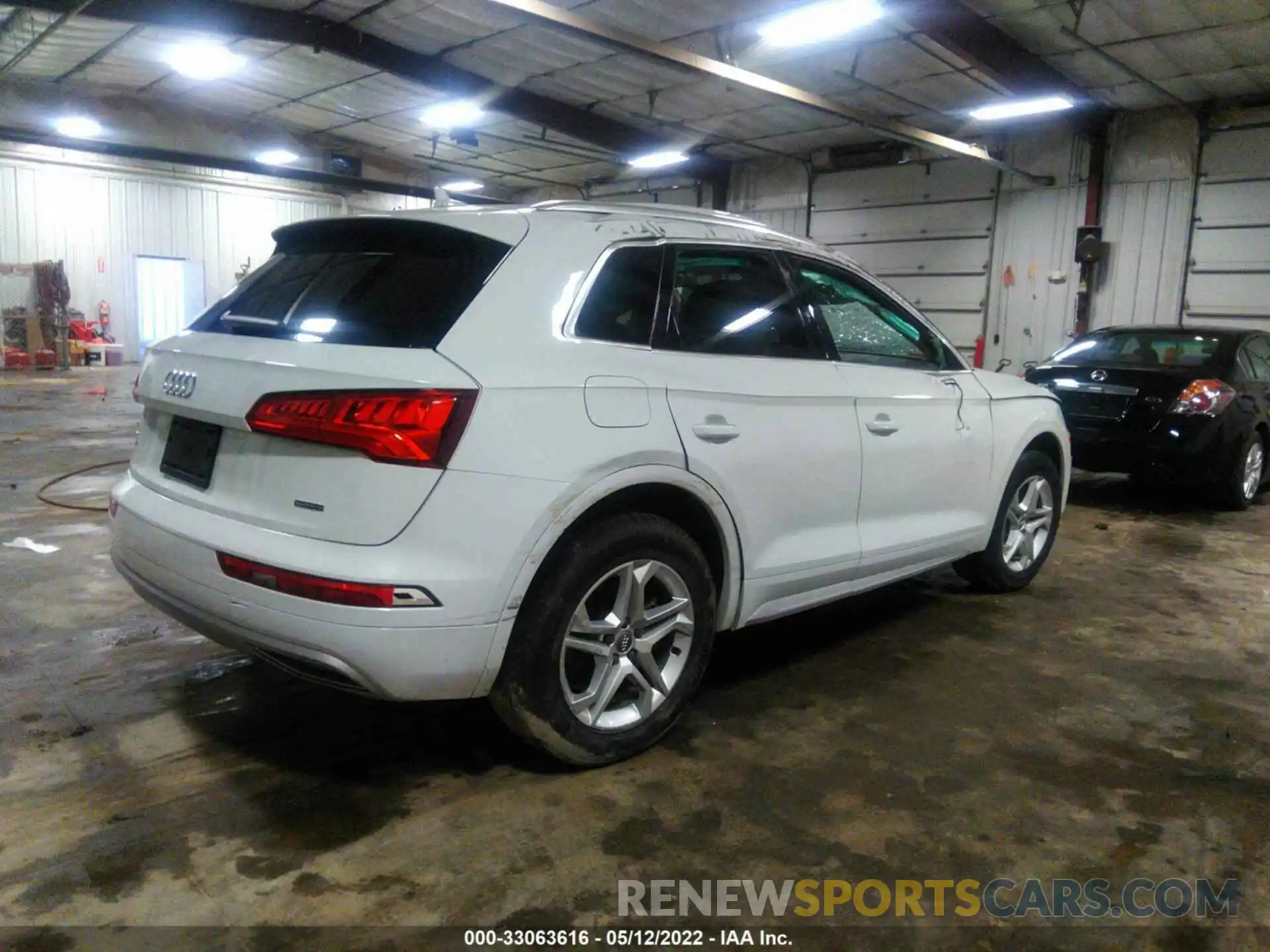 4 Фотография поврежденного автомобиля WA1ANAFYXK2118650 AUDI Q5 2019