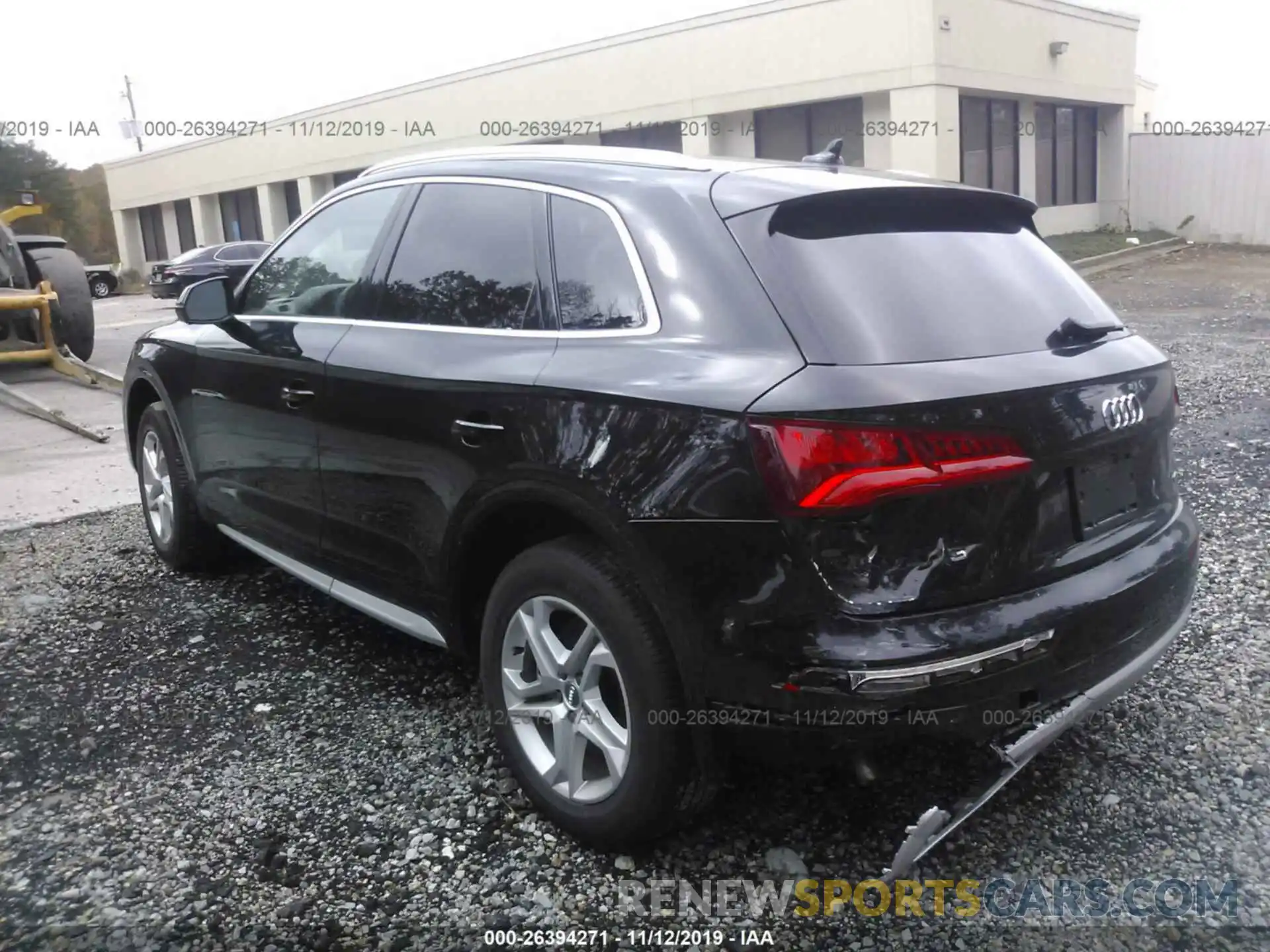 3 Фотография поврежденного автомобиля WA1ANAFYXK2124934 AUDI Q5 2019