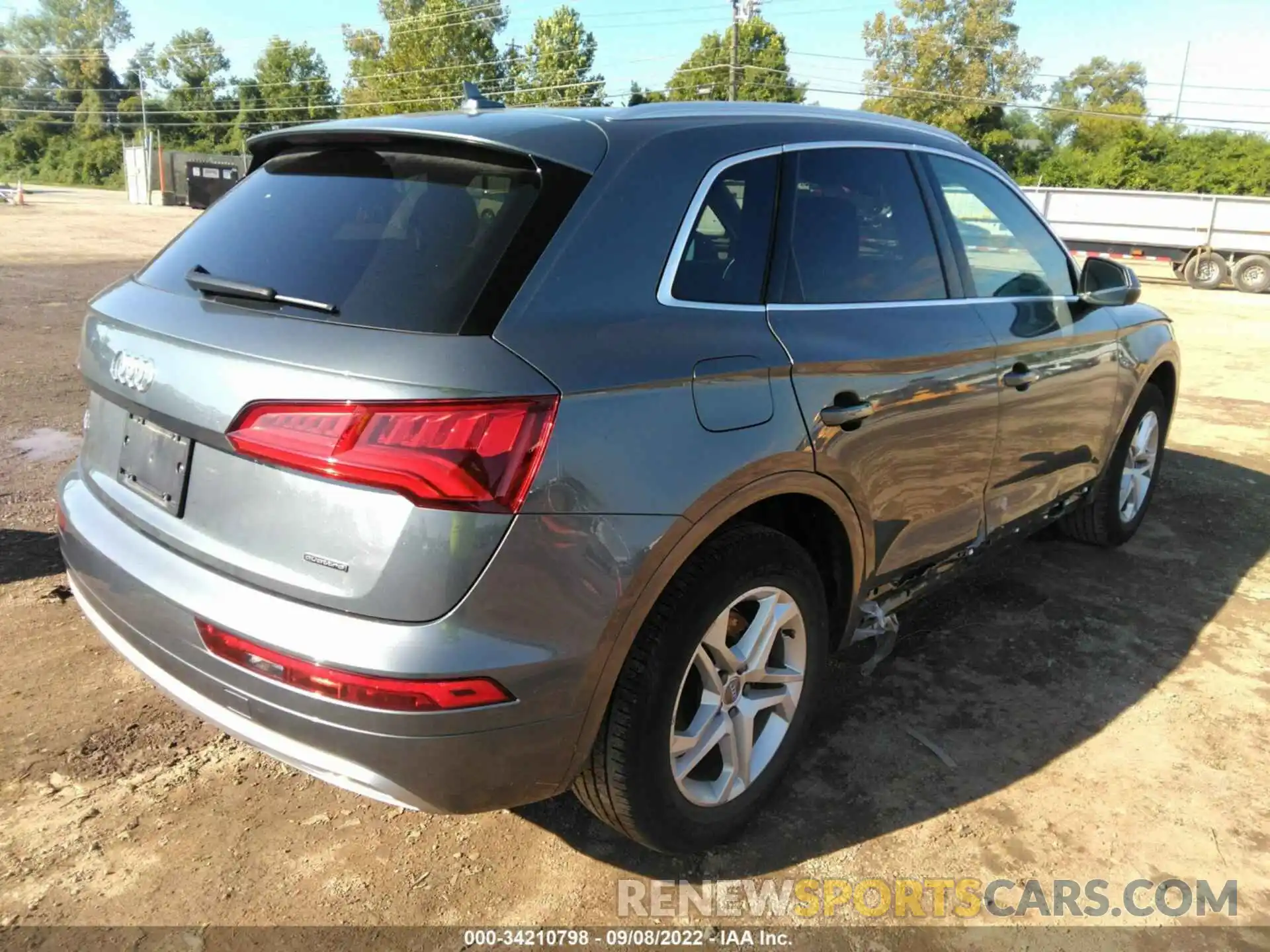 4 Photograph of a damaged car WA1ANBFY1K2127470 AUDI Q5 2019