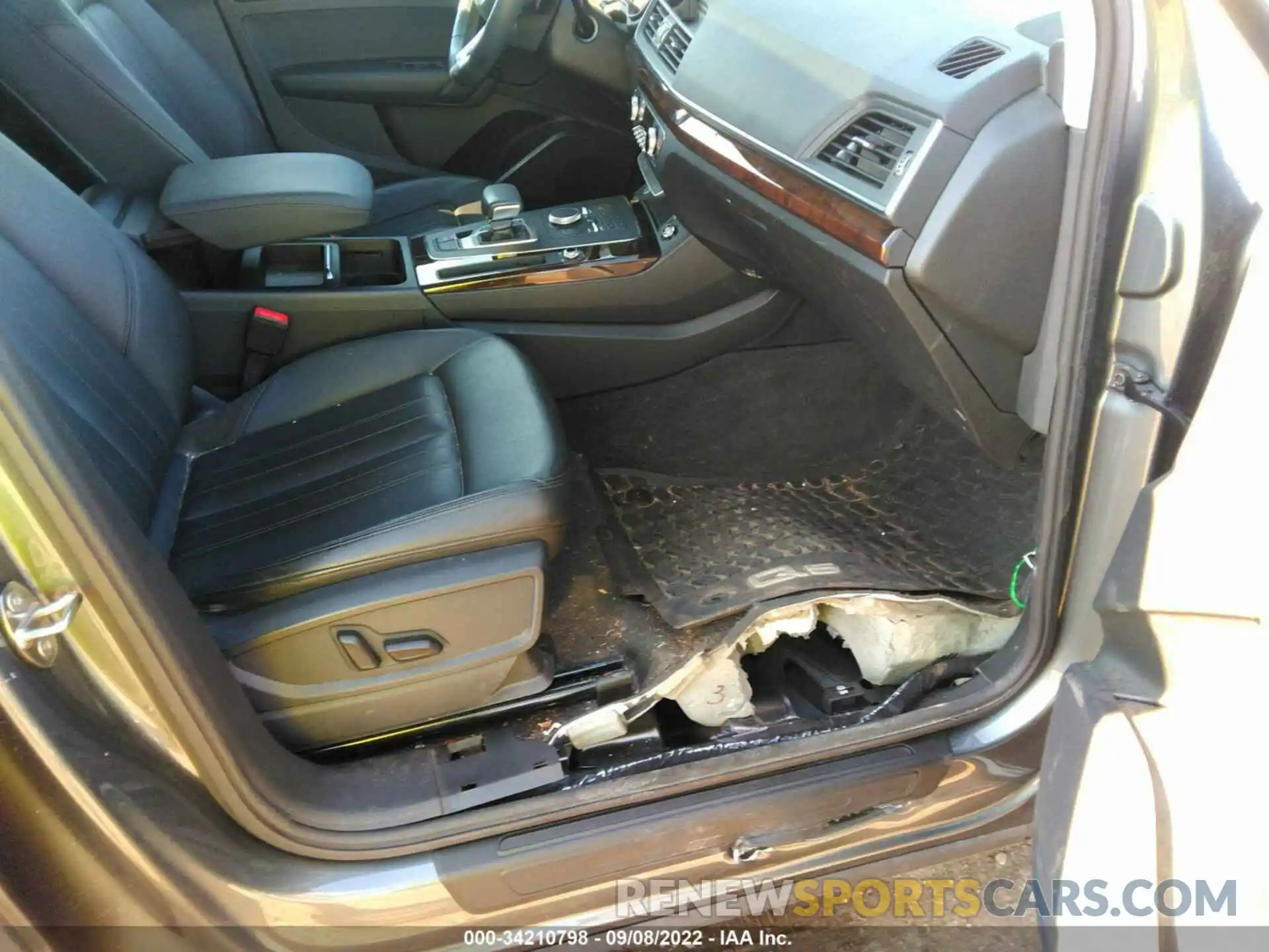 5 Photograph of a damaged car WA1ANBFY1K2127470 AUDI Q5 2019