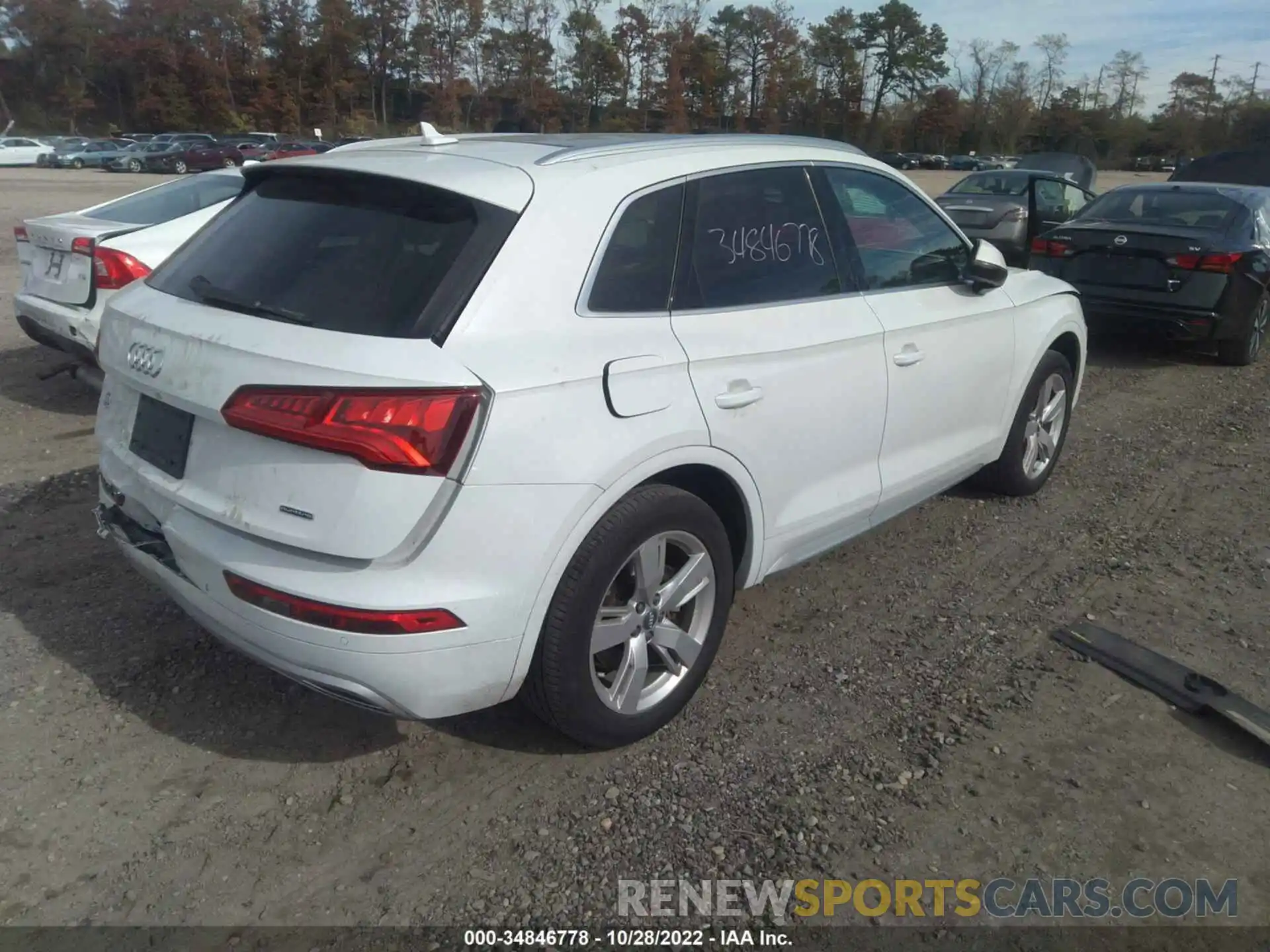 4 Photograph of a damaged car WA1BNAFY0K2019646 AUDI Q5 2019