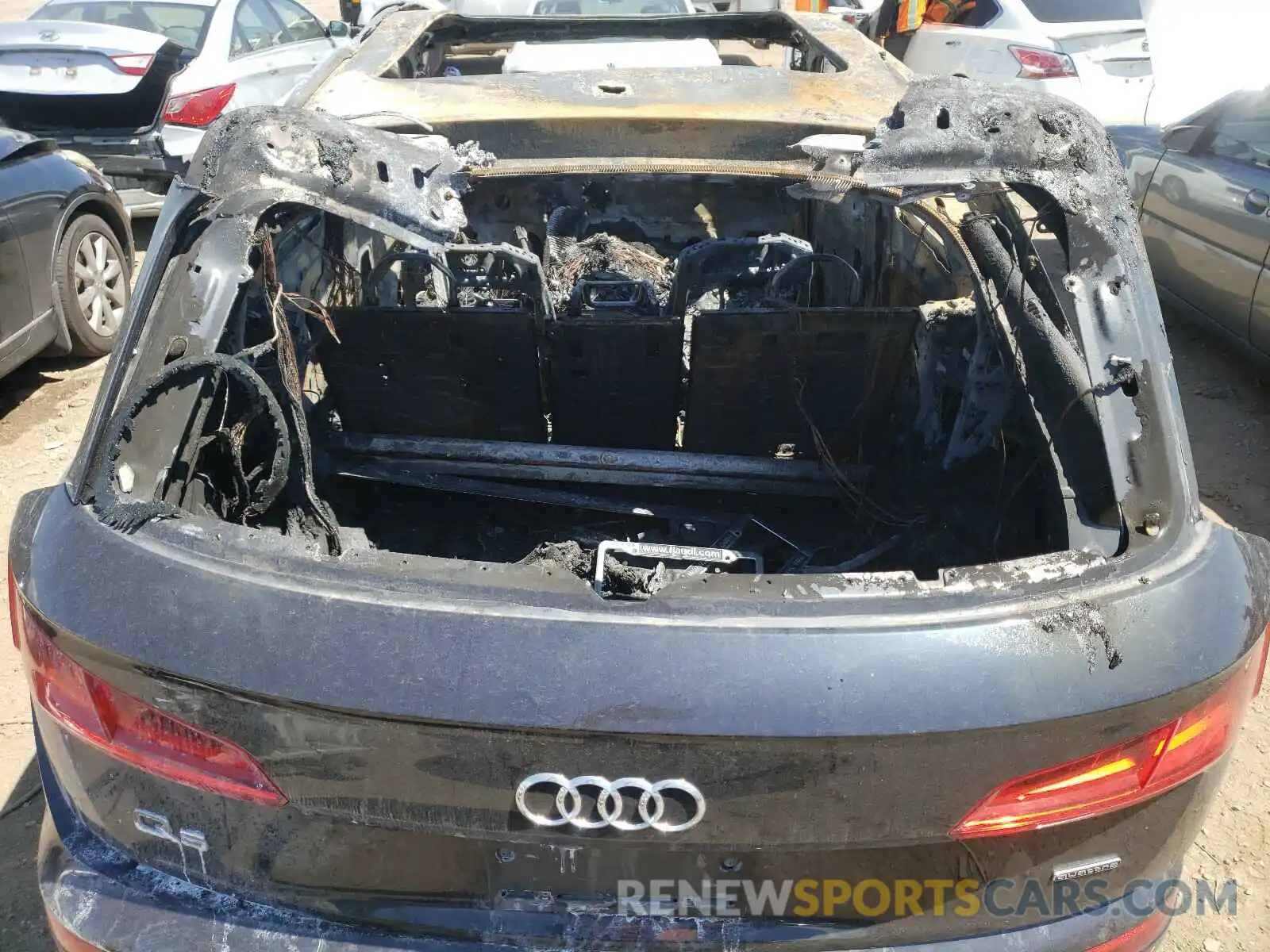 10 Photograph of a damaged car WA1BNAFY0K2030503 AUDI Q5 2019