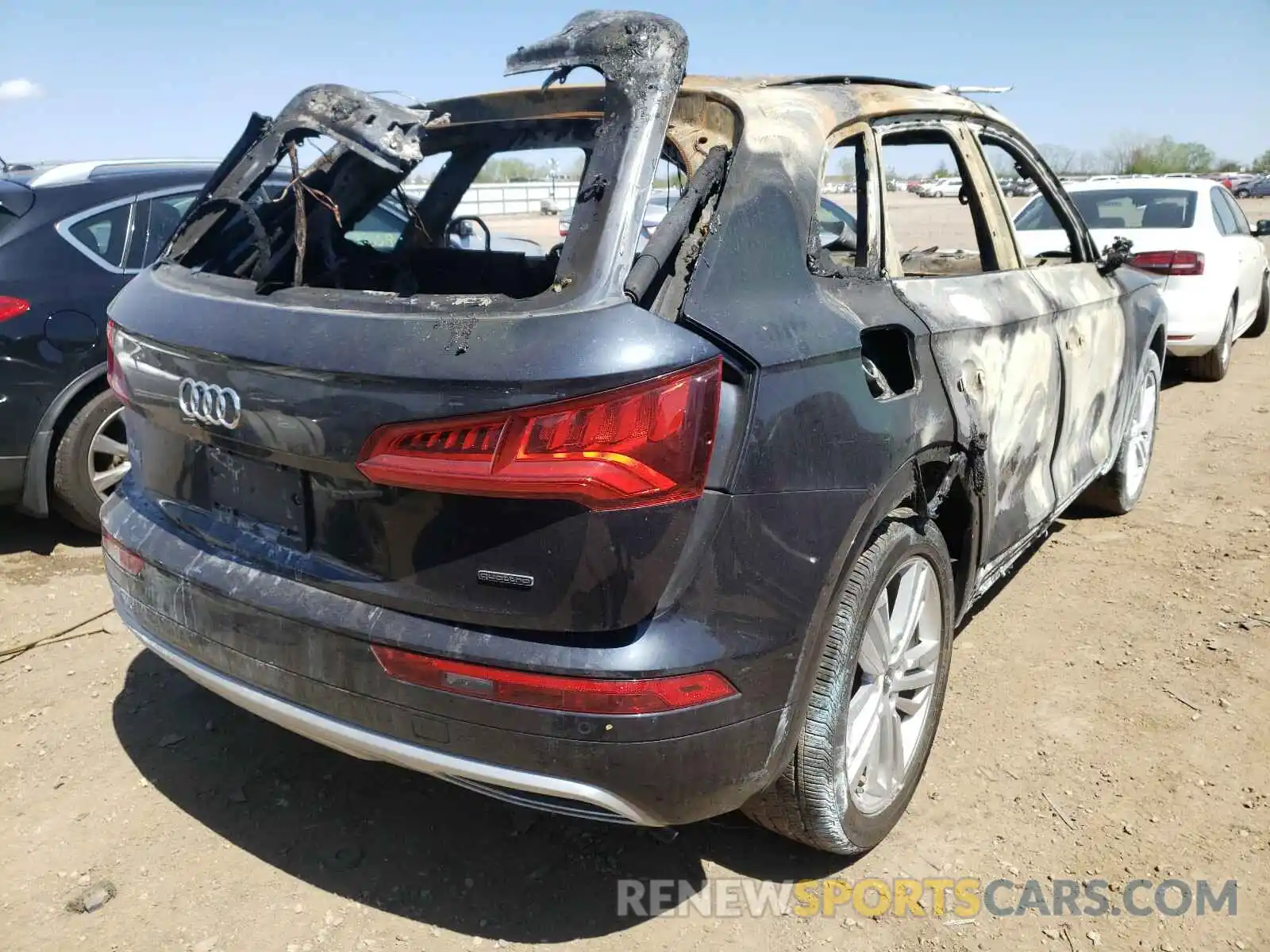 4 Фотография поврежденного автомобиля WA1BNAFY0K2030503 AUDI Q5 2019