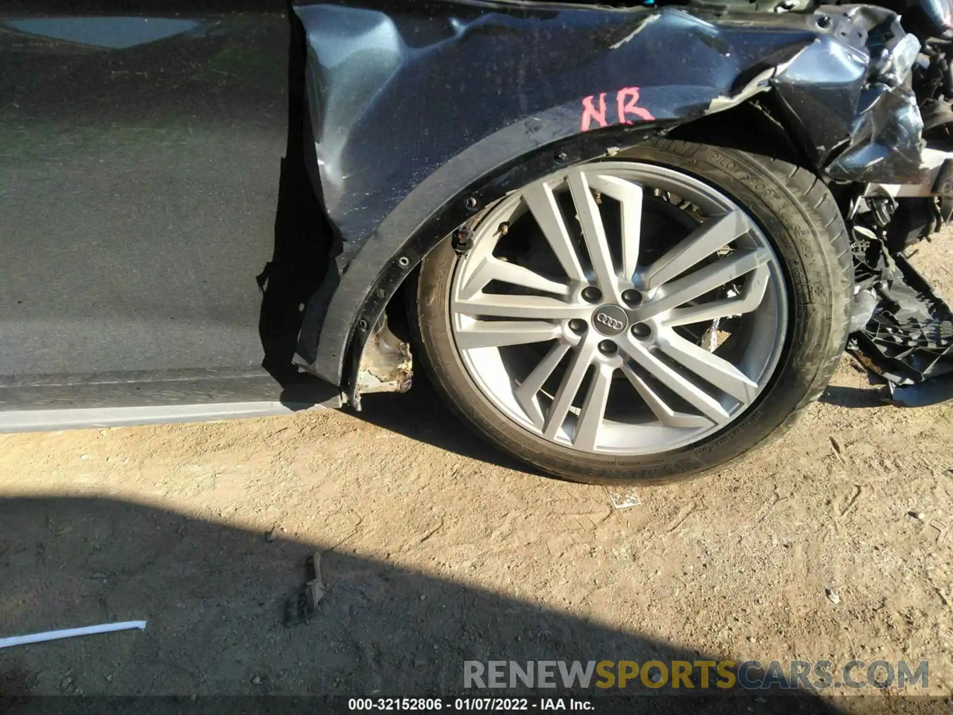 14 Photograph of a damaged car WA1BNAFY0K2034860 AUDI Q5 2019