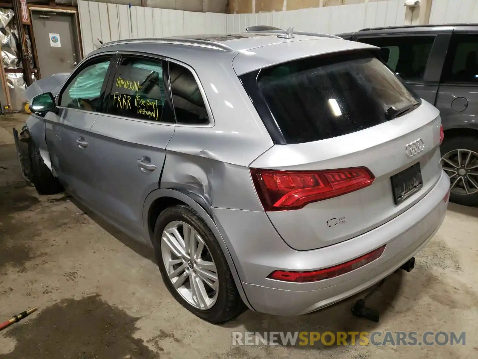 3 Фотография поврежденного автомобиля WA1BNAFY0K2046457 AUDI Q5 2019