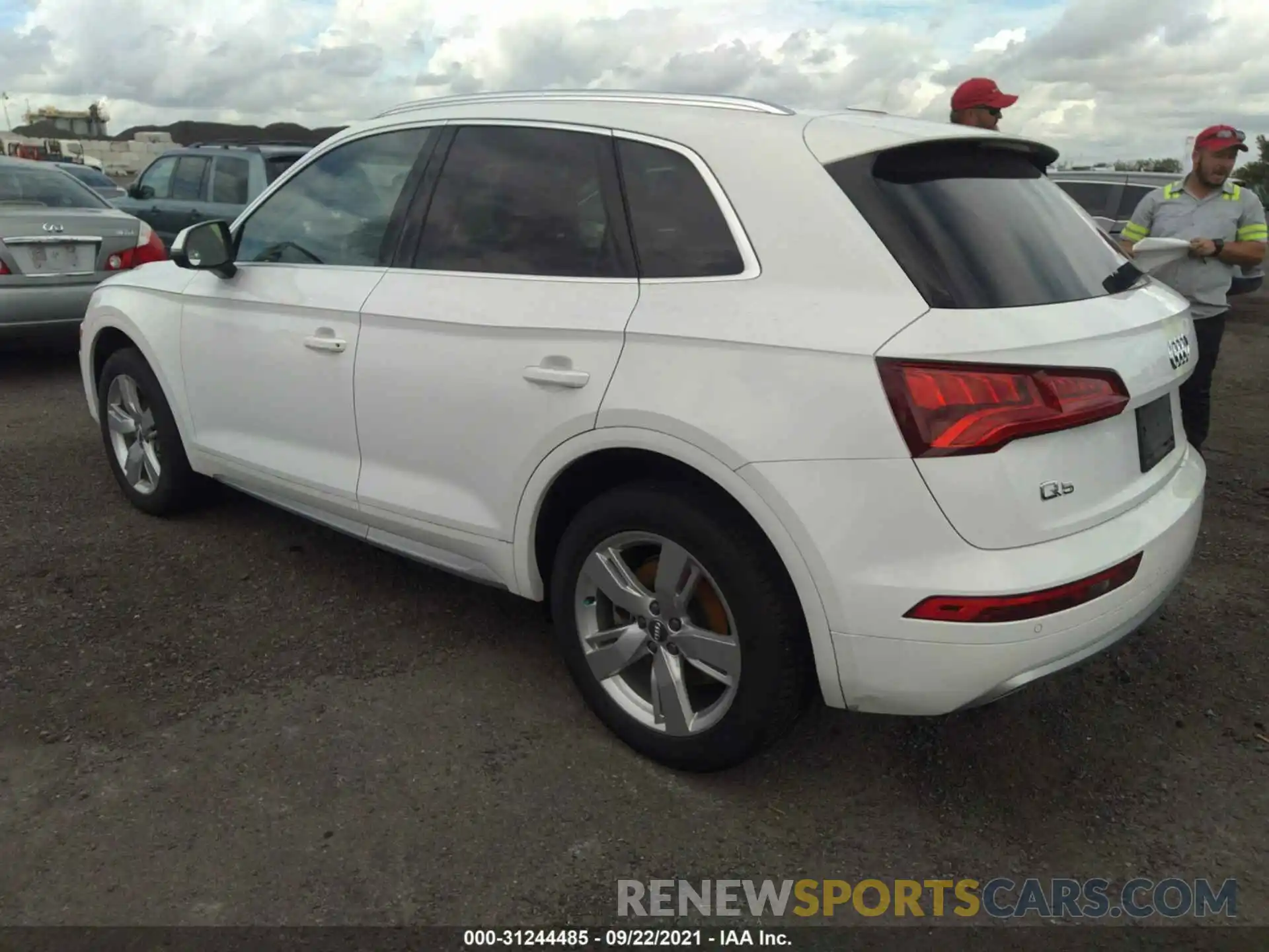 3 Фотография поврежденного автомобиля WA1BNAFY0K2069592 AUDI Q5 2019