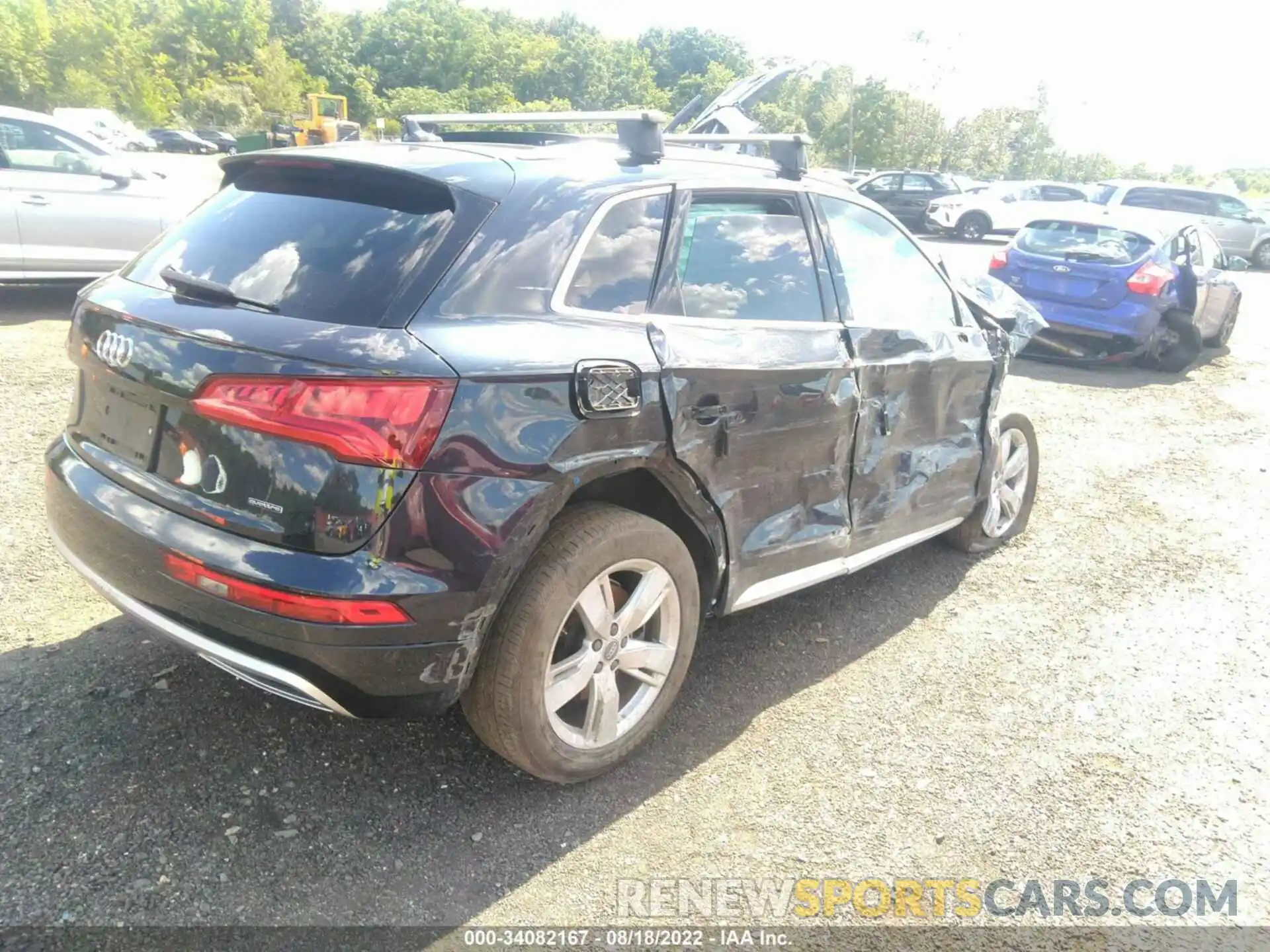 4 Photograph of a damaged car WA1BNAFY0K2071312 AUDI Q5 2019