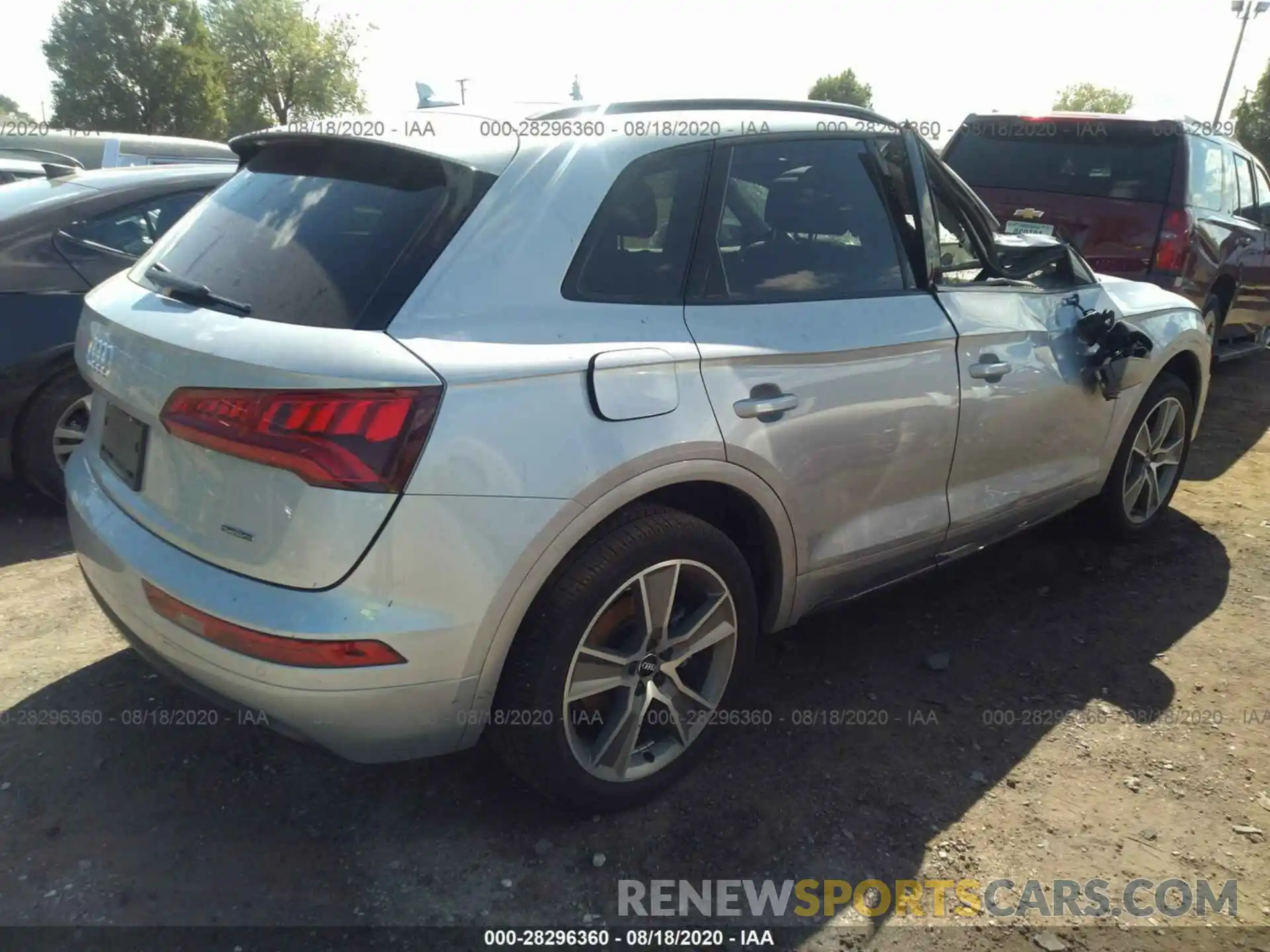 4 Photograph of a damaged car WA1BNAFY0K2083508 AUDI Q5 2019