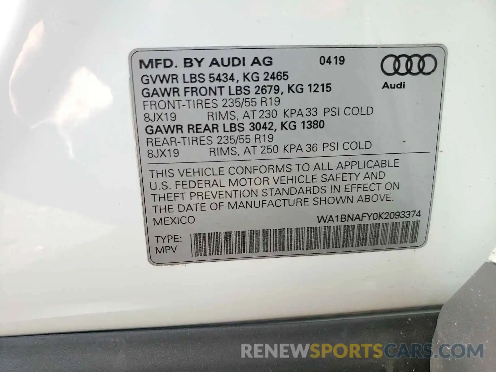 10 Photograph of a damaged car WA1BNAFY0K2093374 AUDI Q5 2019