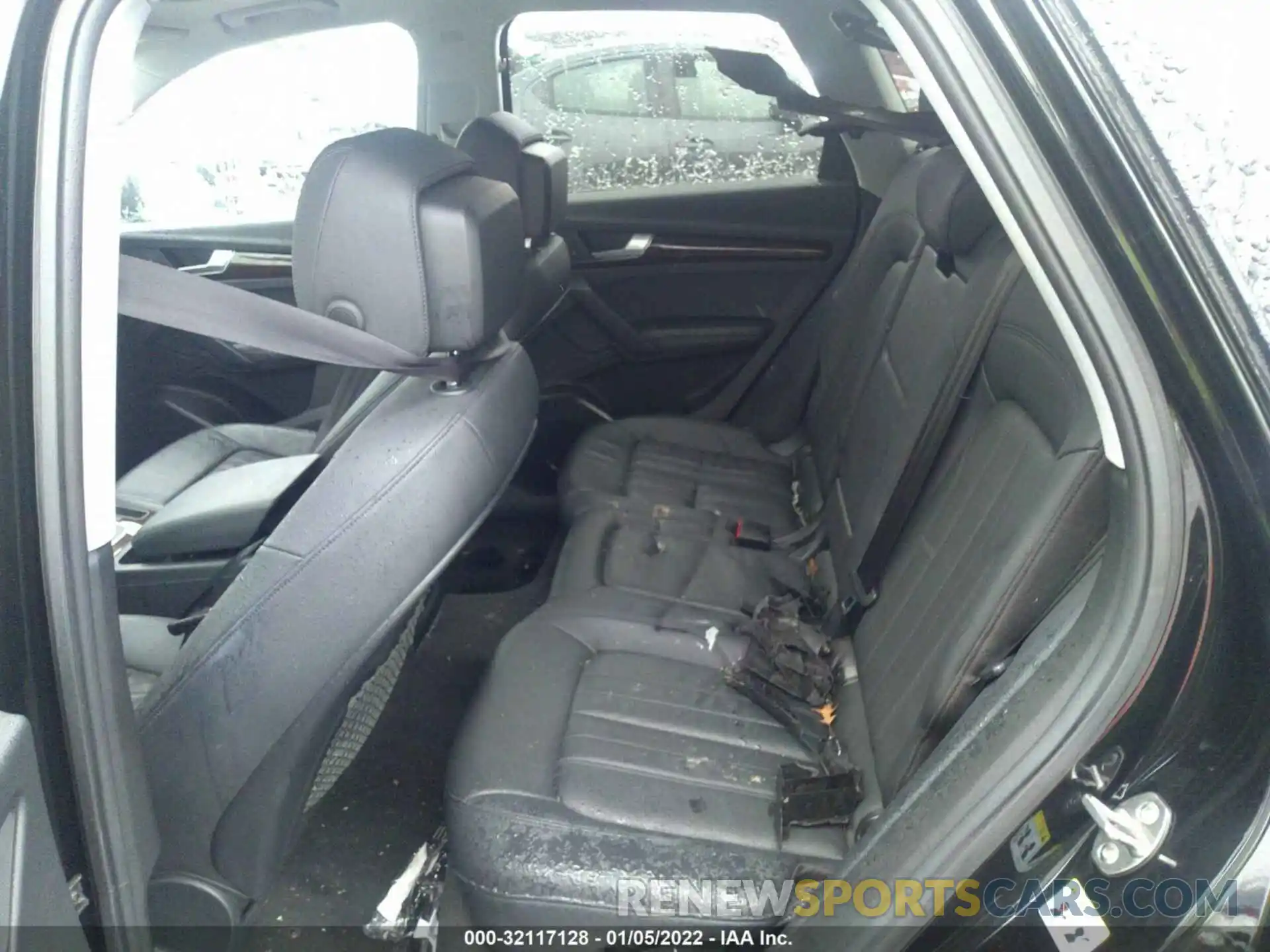 8 Photograph of a damaged car WA1BNAFY0K2105216 AUDI Q5 2019