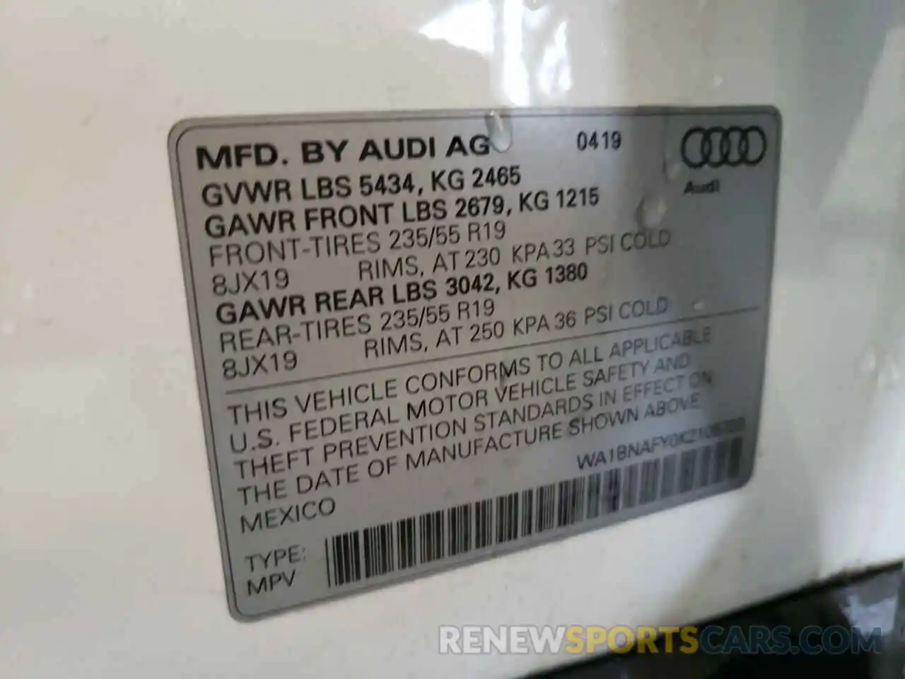 10 Photograph of a damaged car WA1BNAFY0K2105720 AUDI Q5 2019