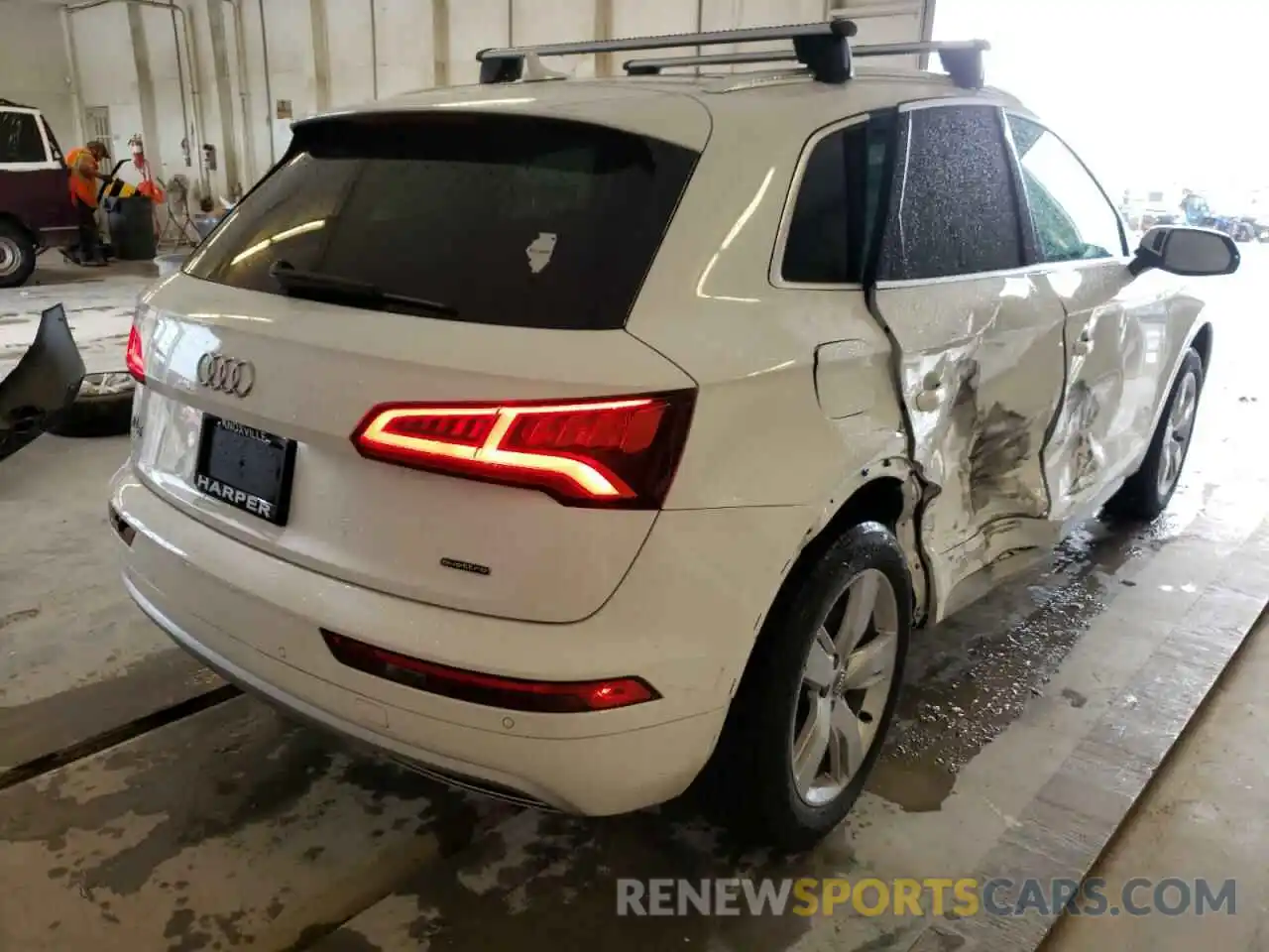 4 Photograph of a damaged car WA1BNAFY0K2105720 AUDI Q5 2019