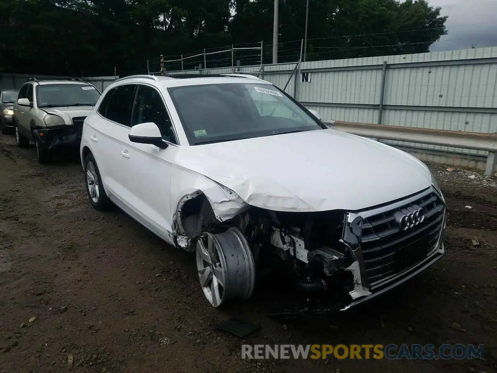 1 Photograph of a damaged car WA1BNAFY0K2123246 AUDI Q5 2019