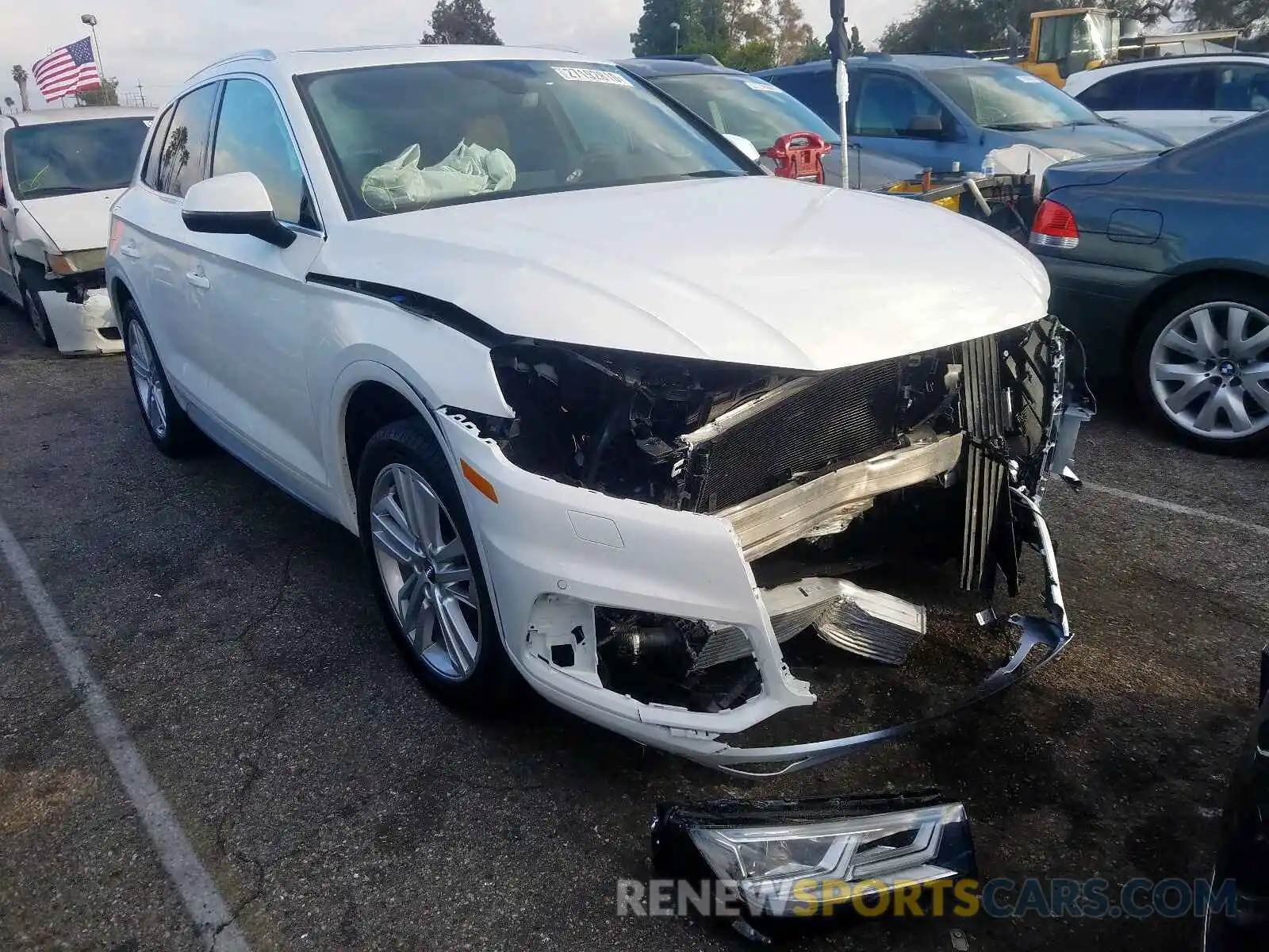 1 Photograph of a damaged car WA1BNAFY0K2142511 AUDI Q5 2019