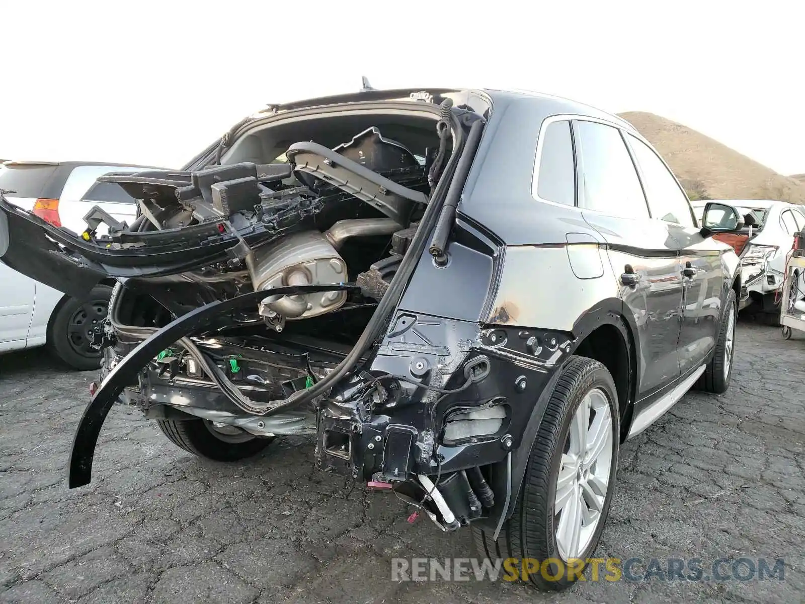 4 Фотография поврежденного автомобиля WA1BNAFY1K2044703 AUDI Q5 2019