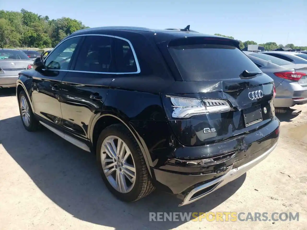 3 Фотография поврежденного автомобиля WA1BNAFY1K2063526 AUDI Q5 2019