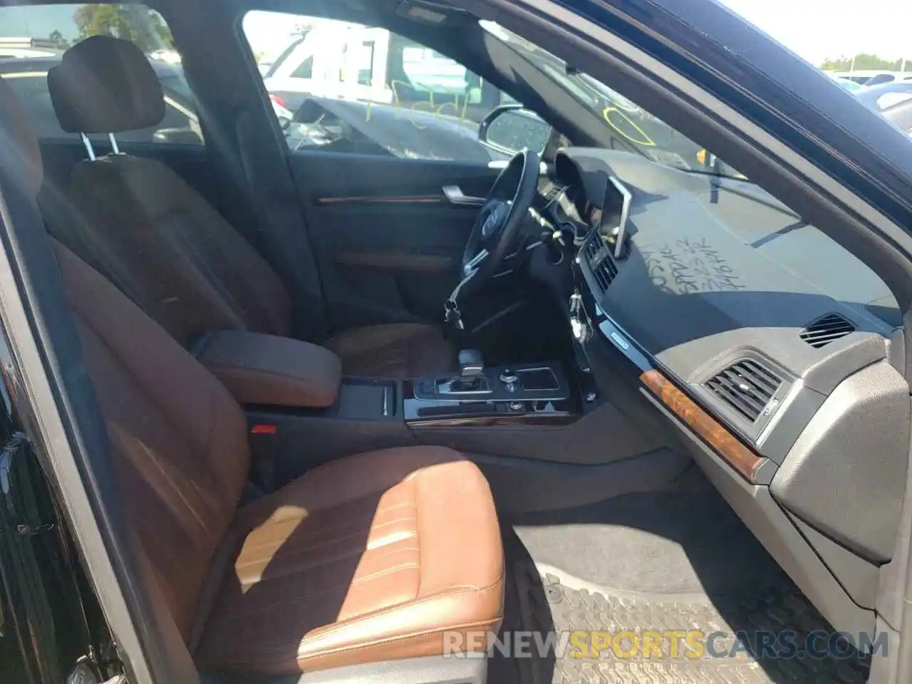 5 Photograph of a damaged car WA1BNAFY1K2063526 AUDI Q5 2019