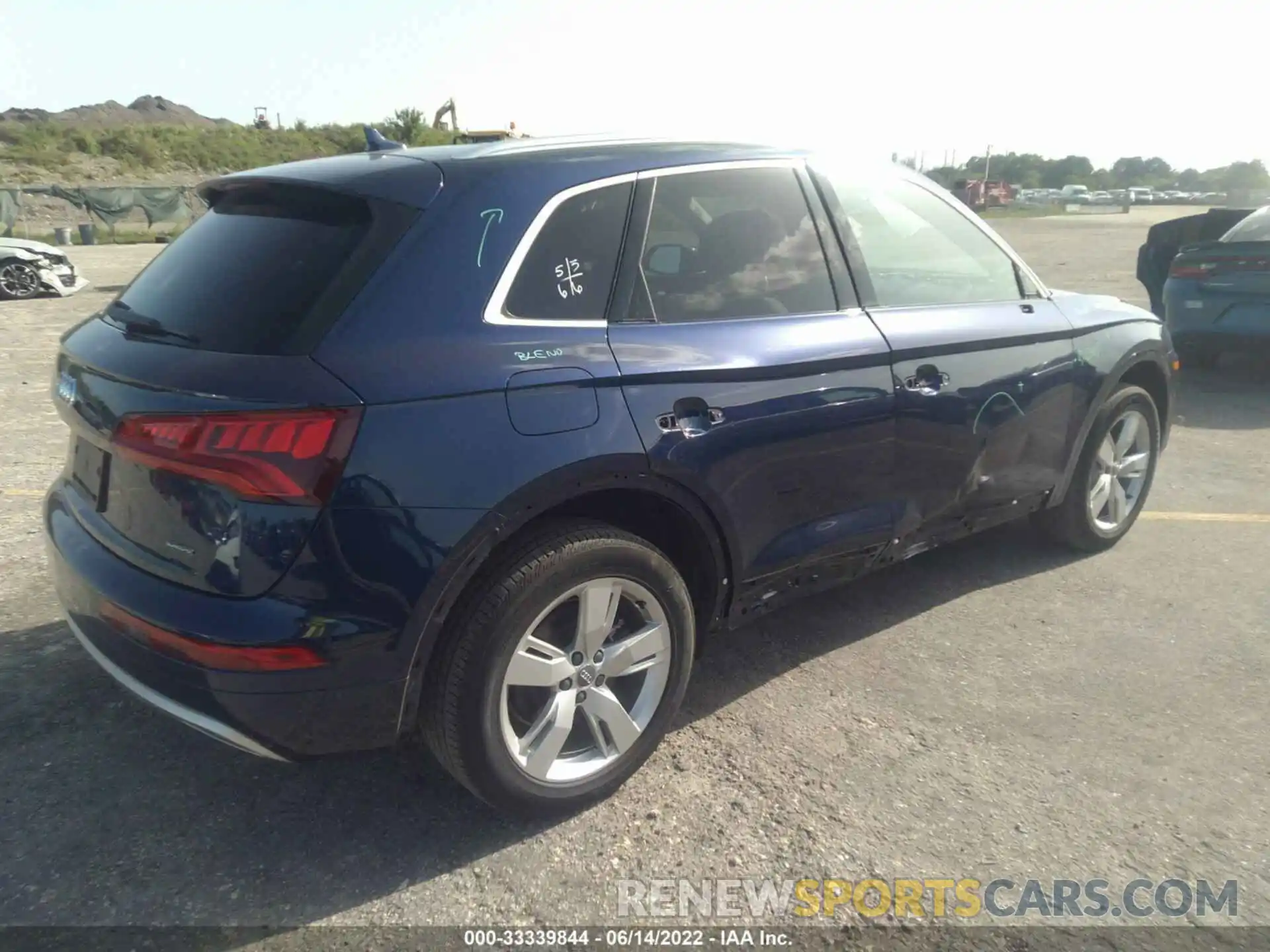 4 Фотография поврежденного автомобиля WA1BNAFY1K2072582 AUDI Q5 2019