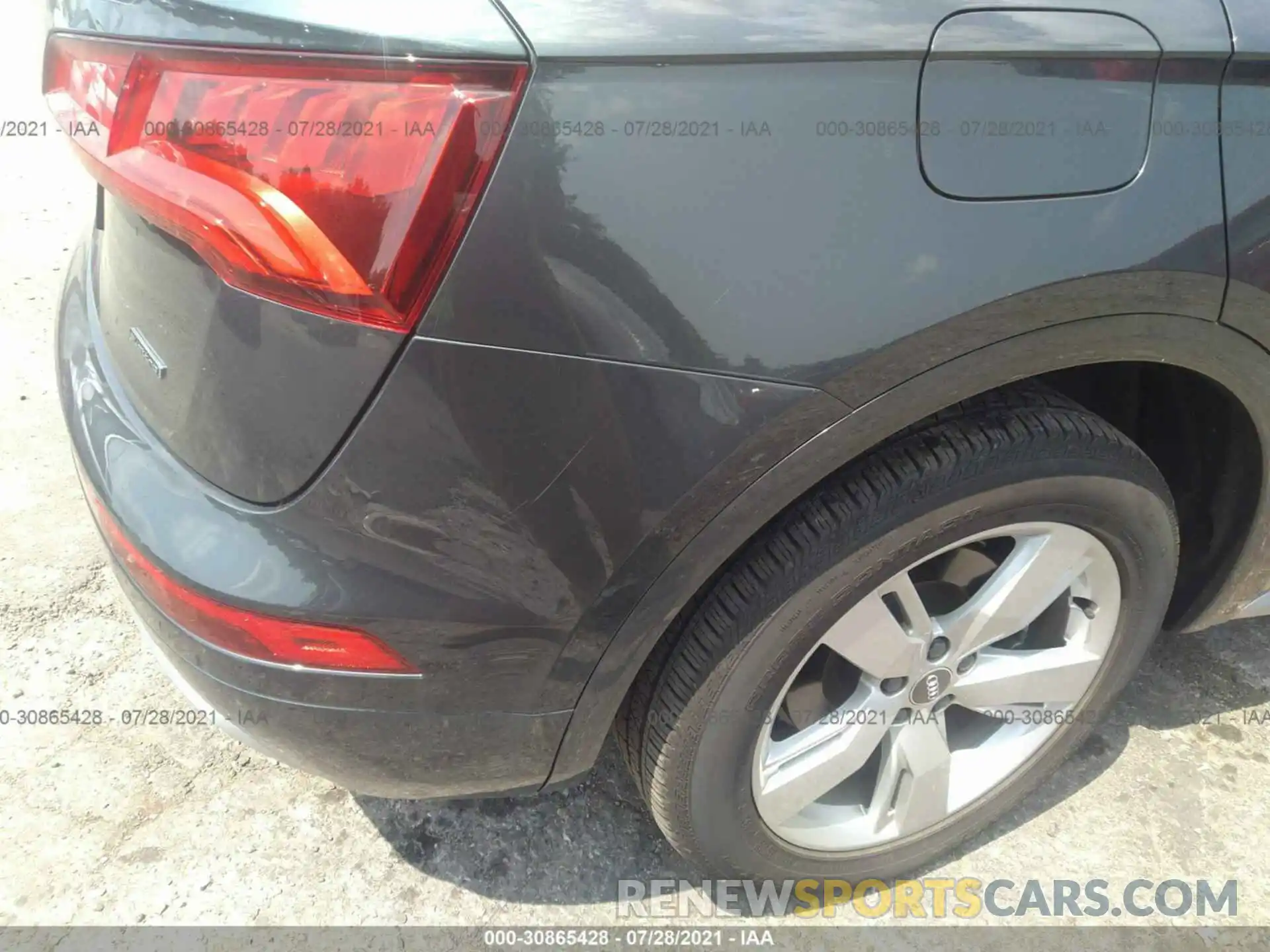 6 Photograph of a damaged car WA1BNAFY1K2099782 AUDI Q5 2019