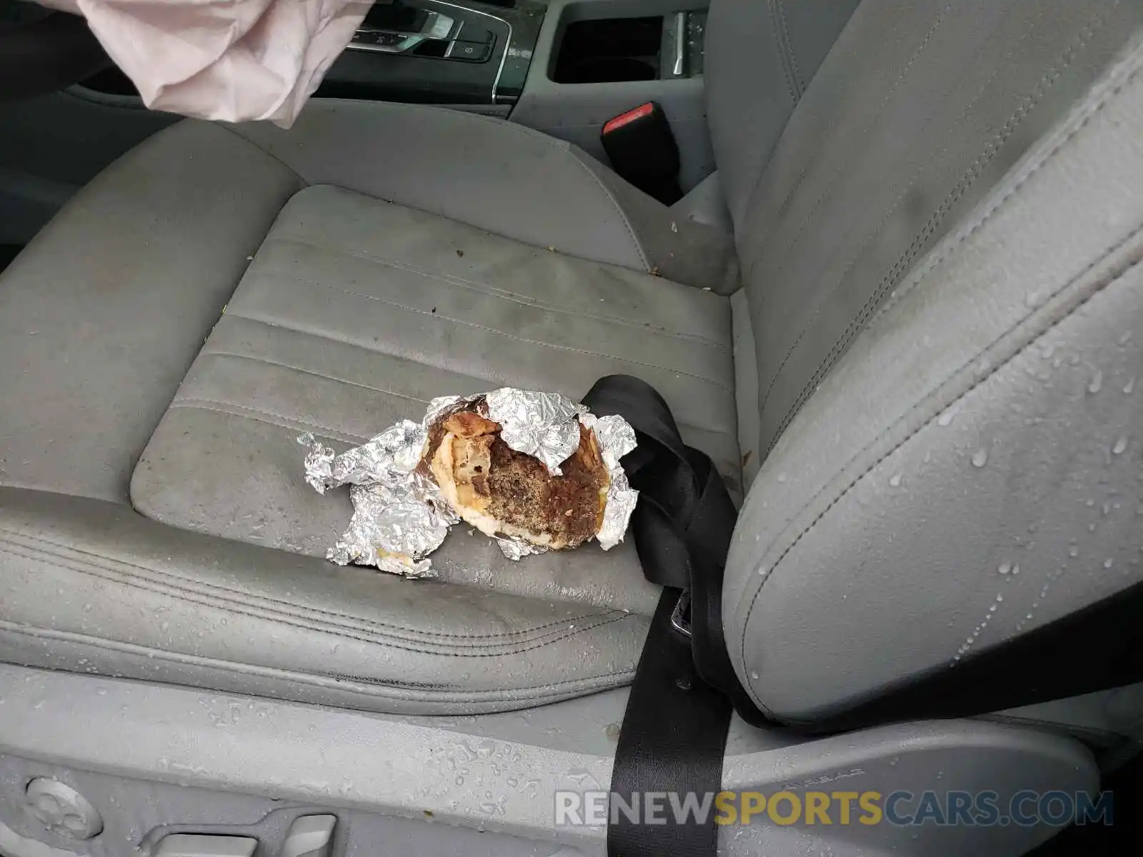 9 Photograph of a damaged car WA1BNAFY1K2108870 AUDI Q5 2019