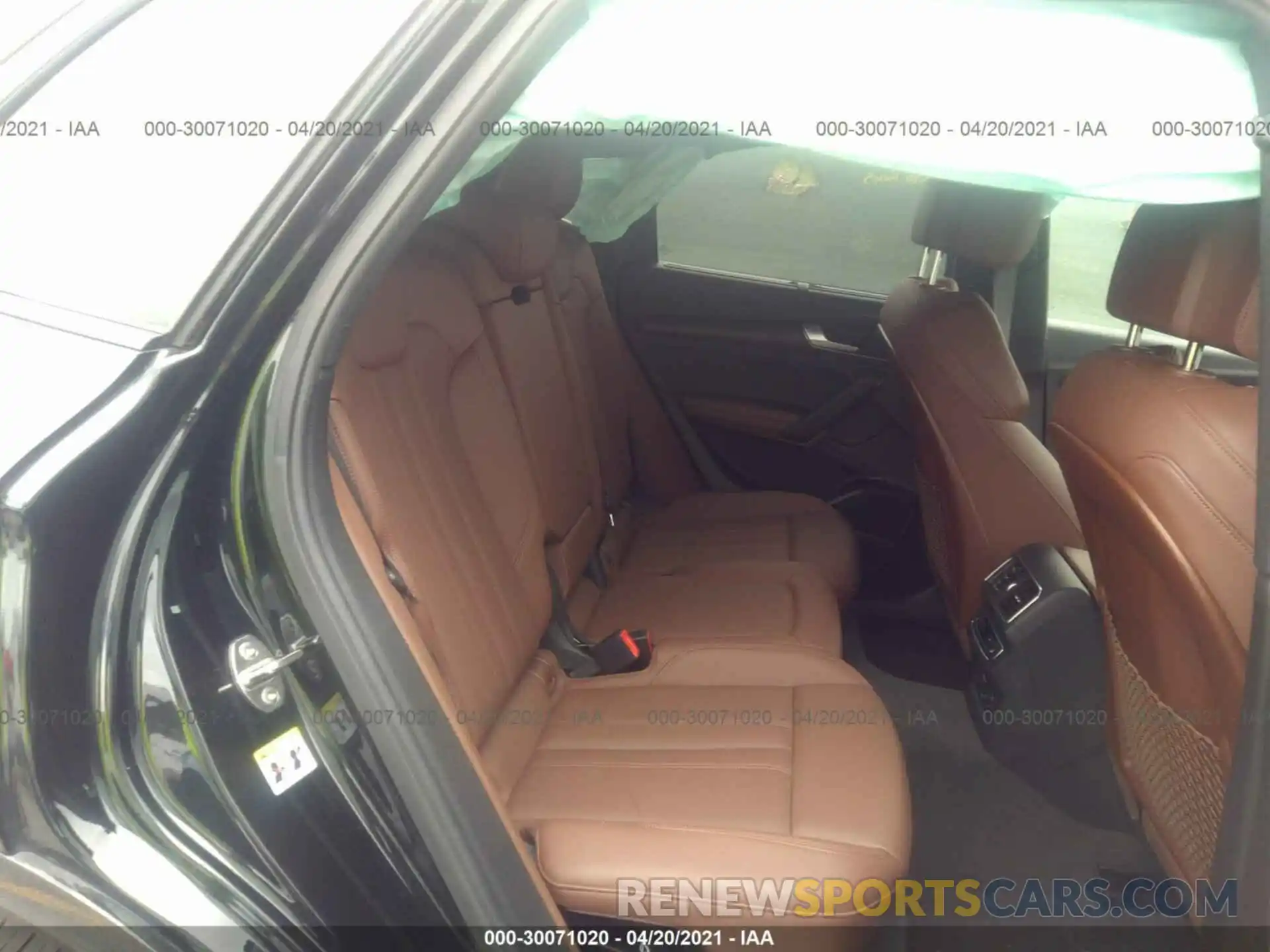 8 Photograph of a damaged car WA1BNAFY2K2032172 AUDI Q5 2019