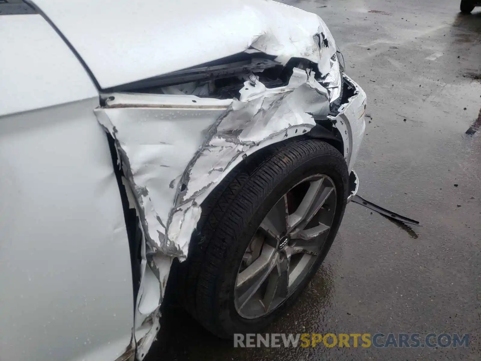 9 Photograph of a damaged car WA1BNAFY2K2035590 AUDI Q5 2019