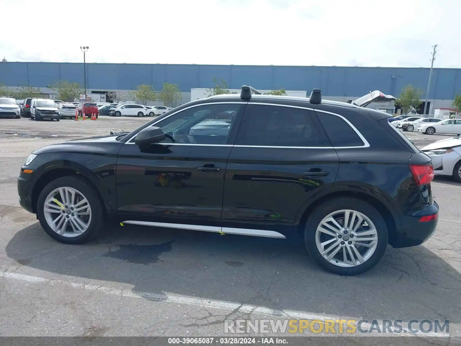 14 Photograph of a damaged car WA1BNAFY2K2036903 AUDI Q5 2019