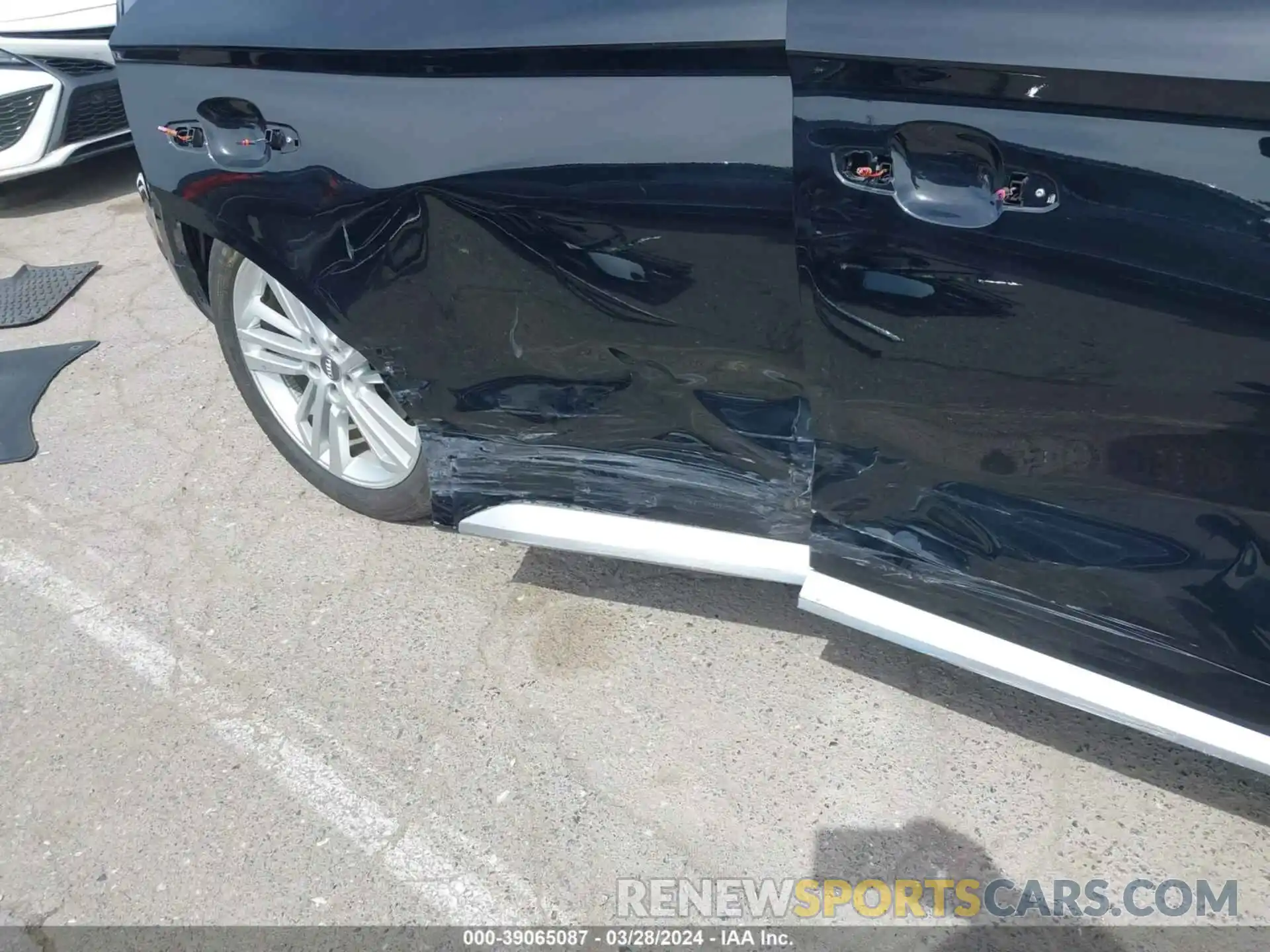 6 Photograph of a damaged car WA1BNAFY2K2036903 AUDI Q5 2019