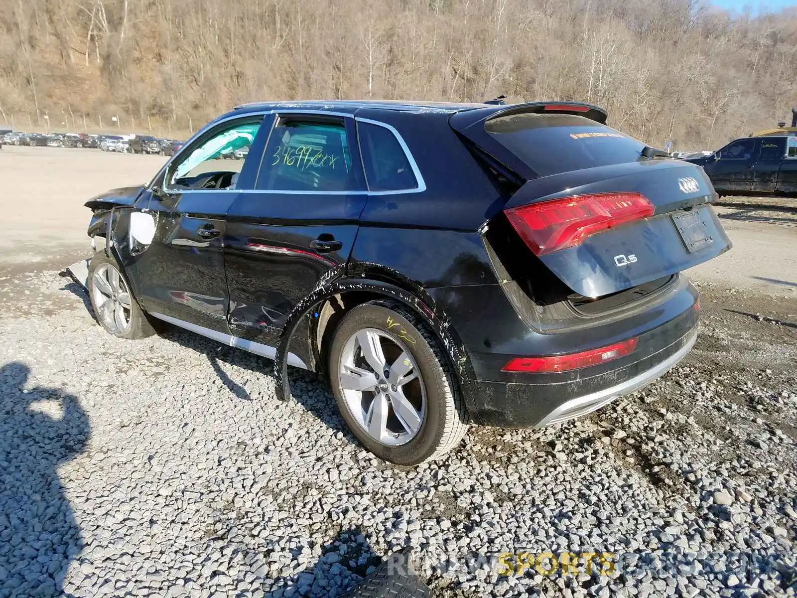 3 Фотография поврежденного автомобиля WA1BNAFY2K2037484 AUDI Q5 2019