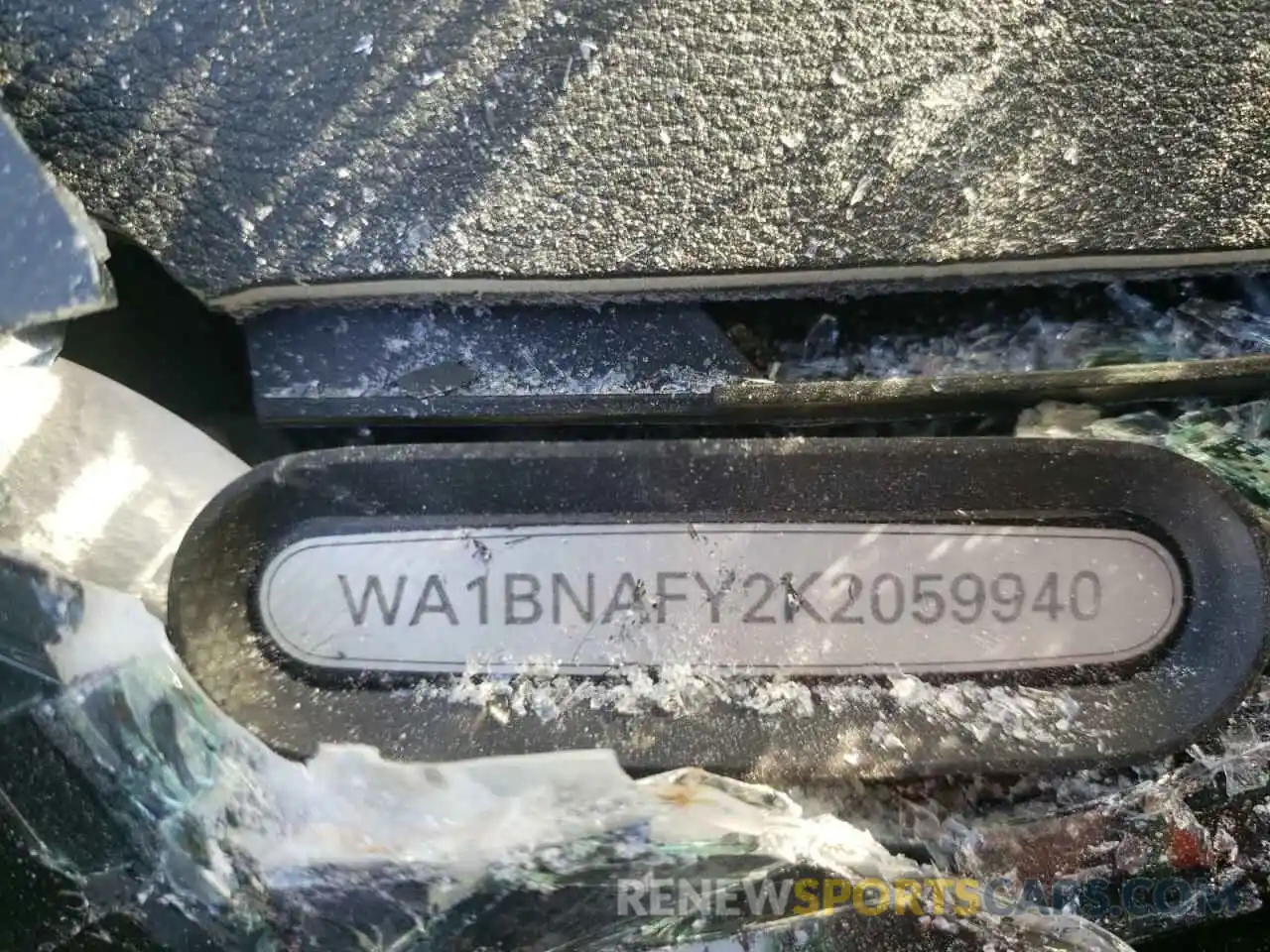 10 Photograph of a damaged car WA1BNAFY2K2059940 AUDI Q5 2019