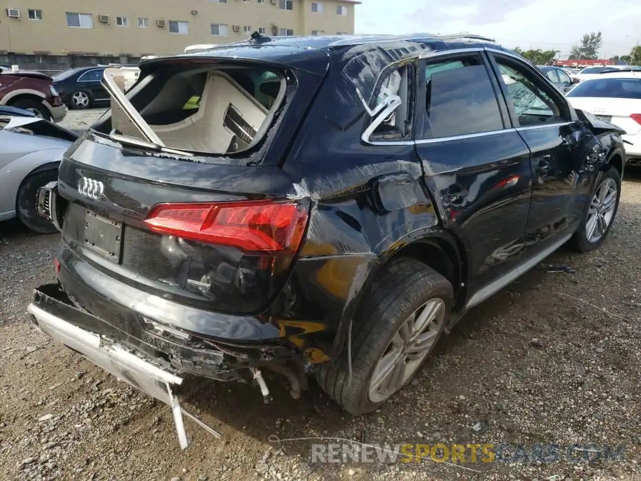 4 Фотография поврежденного автомобиля WA1BNAFY2K2059940 AUDI Q5 2019