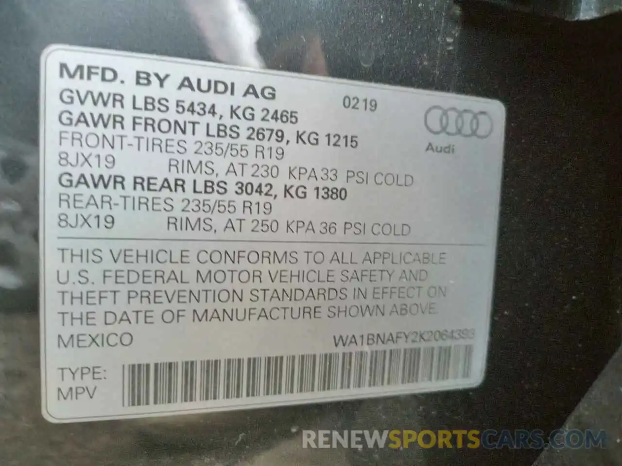 10 Photograph of a damaged car WA1BNAFY2K2064393 AUDI Q5 2019