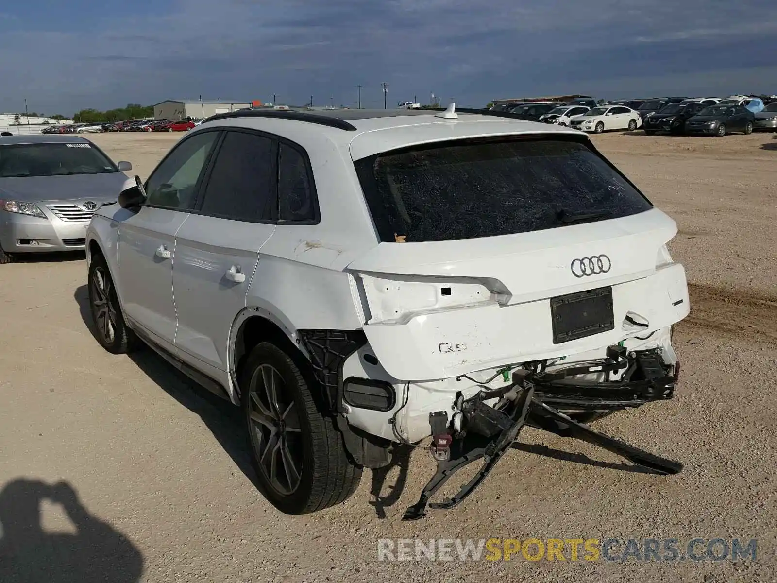 3 Фотография поврежденного автомобиля WA1BNAFY2K2072686 AUDI Q5 2019