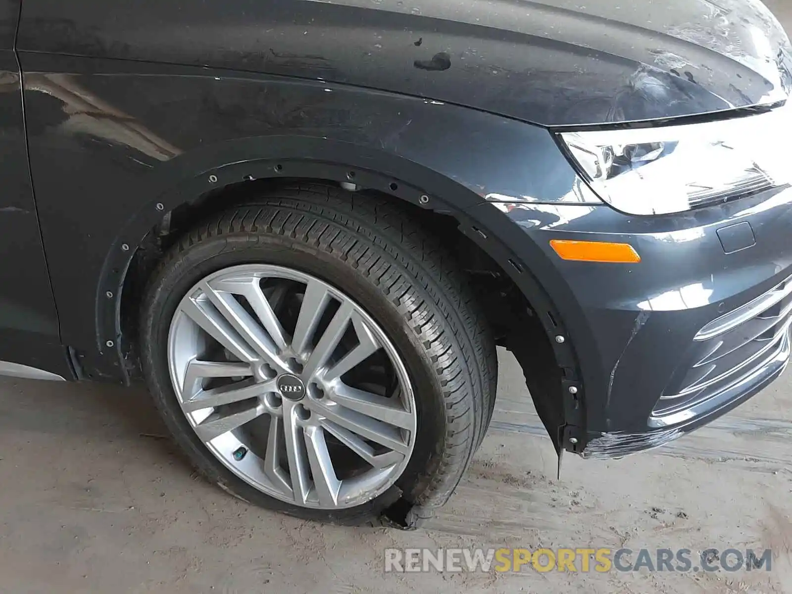 9 Photograph of a damaged car WA1BNAFY2K2112460 AUDI Q5 2019