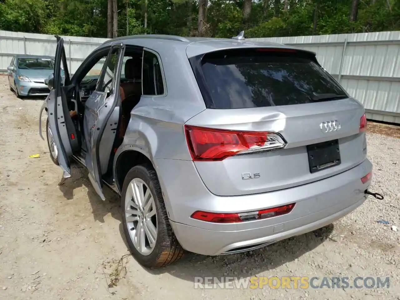 3 Фотография поврежденного автомобиля WA1BNAFY2K2117772 AUDI Q5 2019