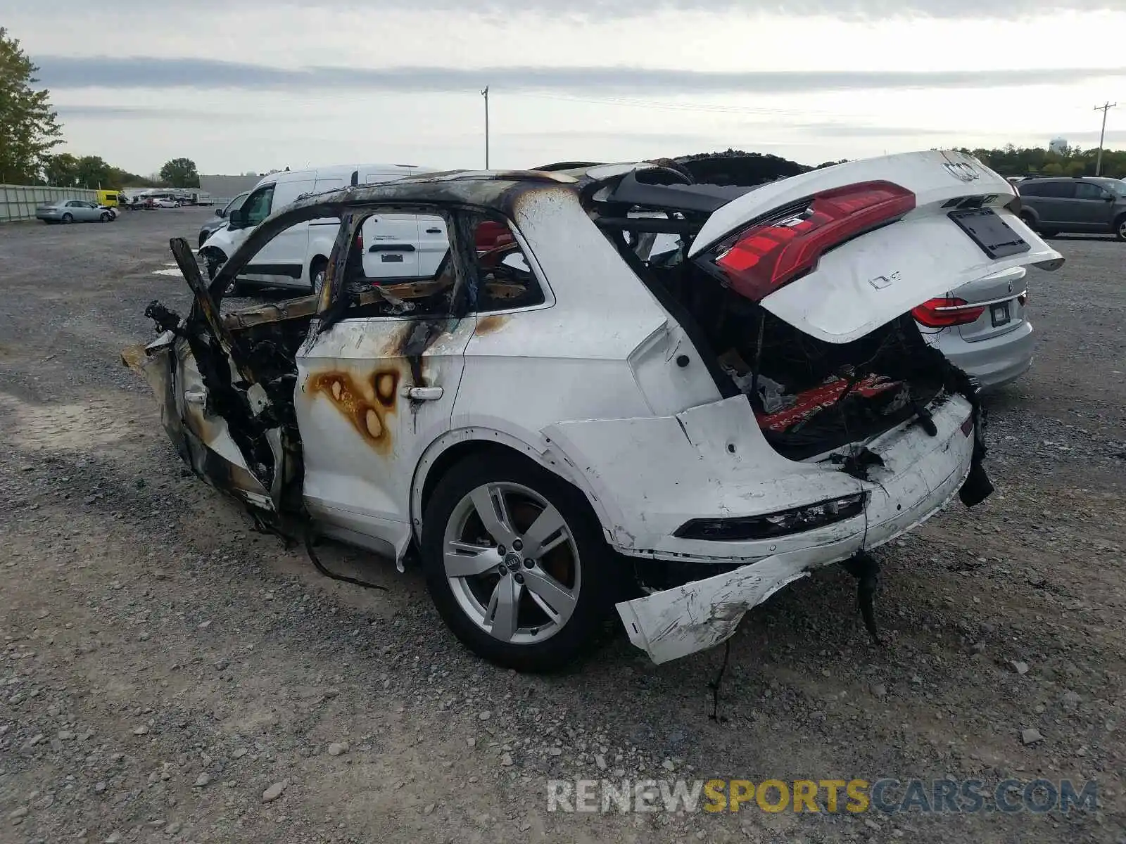 3 Фотография поврежденного автомобиля WA1BNAFY2K2130716 AUDI Q5 2019