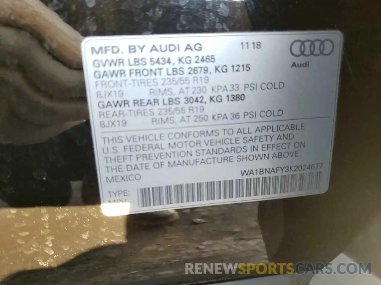 10 Photograph of a damaged car WA1BNAFY3K2024677 AUDI Q5 2019