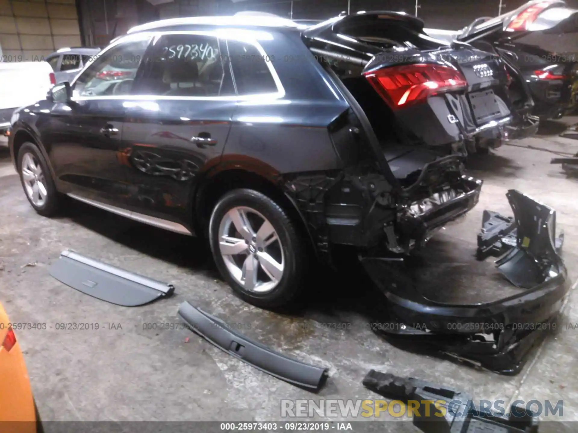 3 Фотография поврежденного автомобиля WA1BNAFY3K2037493 AUDI Q5 2019