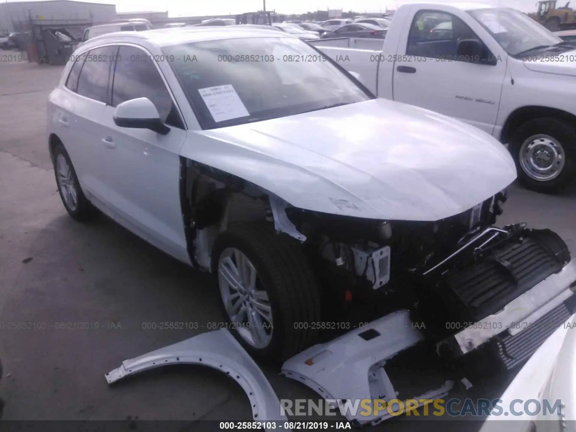 1 Фотография поврежденного автомобиля WA1BNAFY3K2043536 AUDI Q5 2019