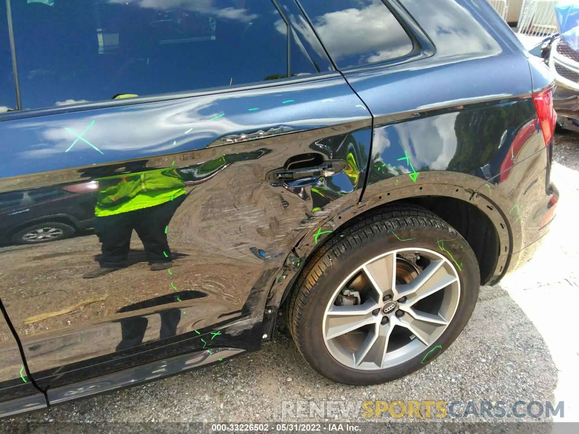 6 Photograph of a damaged car WA1BNAFY3K2071546 AUDI Q5 2019