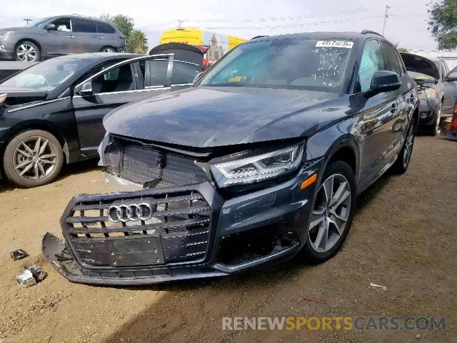 2 Фотография поврежденного автомобиля WA1BNAFY3K2085575 AUDI Q5 2019