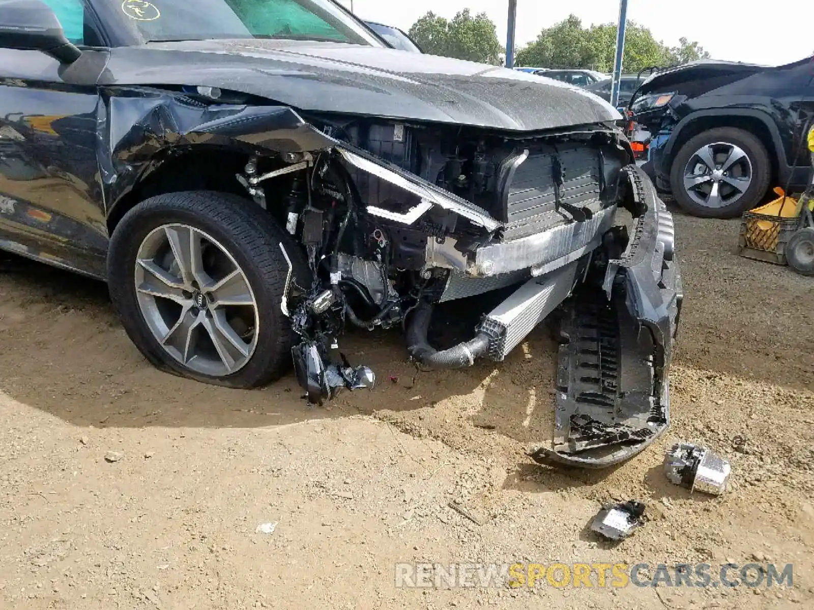 9 Photograph of a damaged car WA1BNAFY3K2085575 AUDI Q5 2019