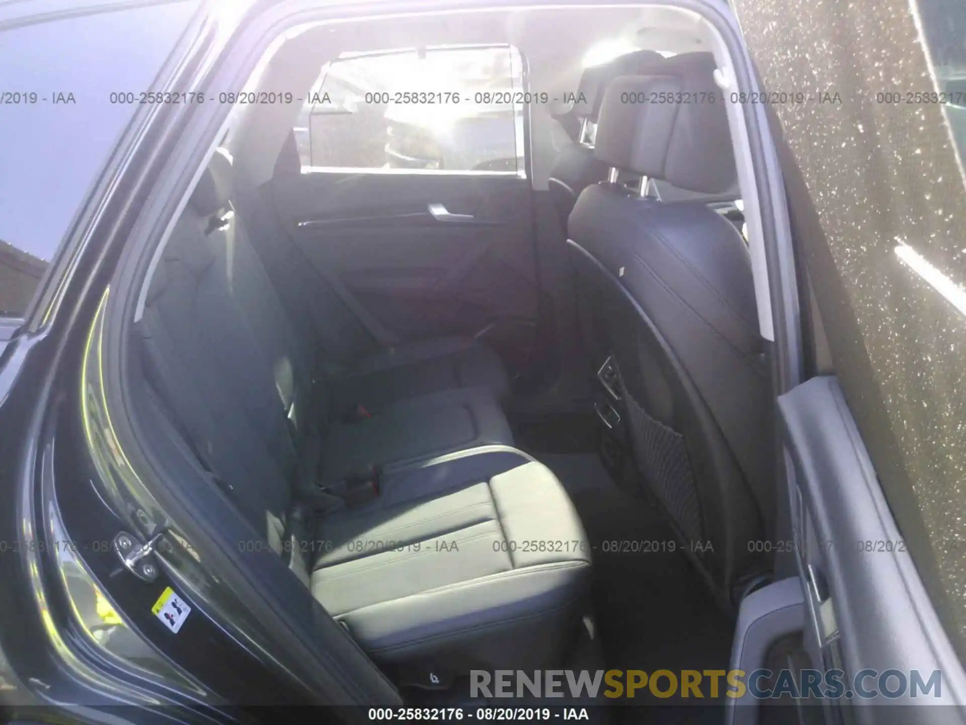 8 Photograph of a damaged car WA1BNAFY3K2086077 AUDI Q5 2019