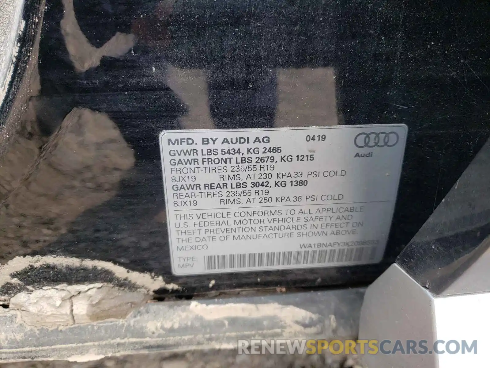 10 Photograph of a damaged car WA1BNAFY3K2098553 AUDI Q5 2019