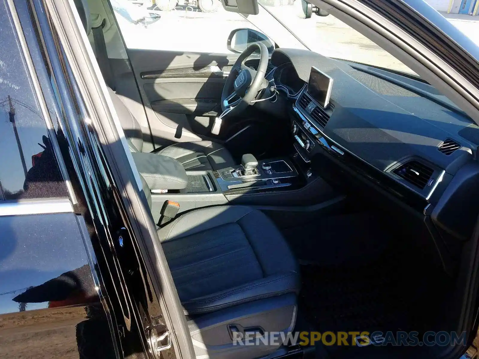 5 Photograph of a damaged car WA1BNAFY3K2109065 AUDI Q5 2019