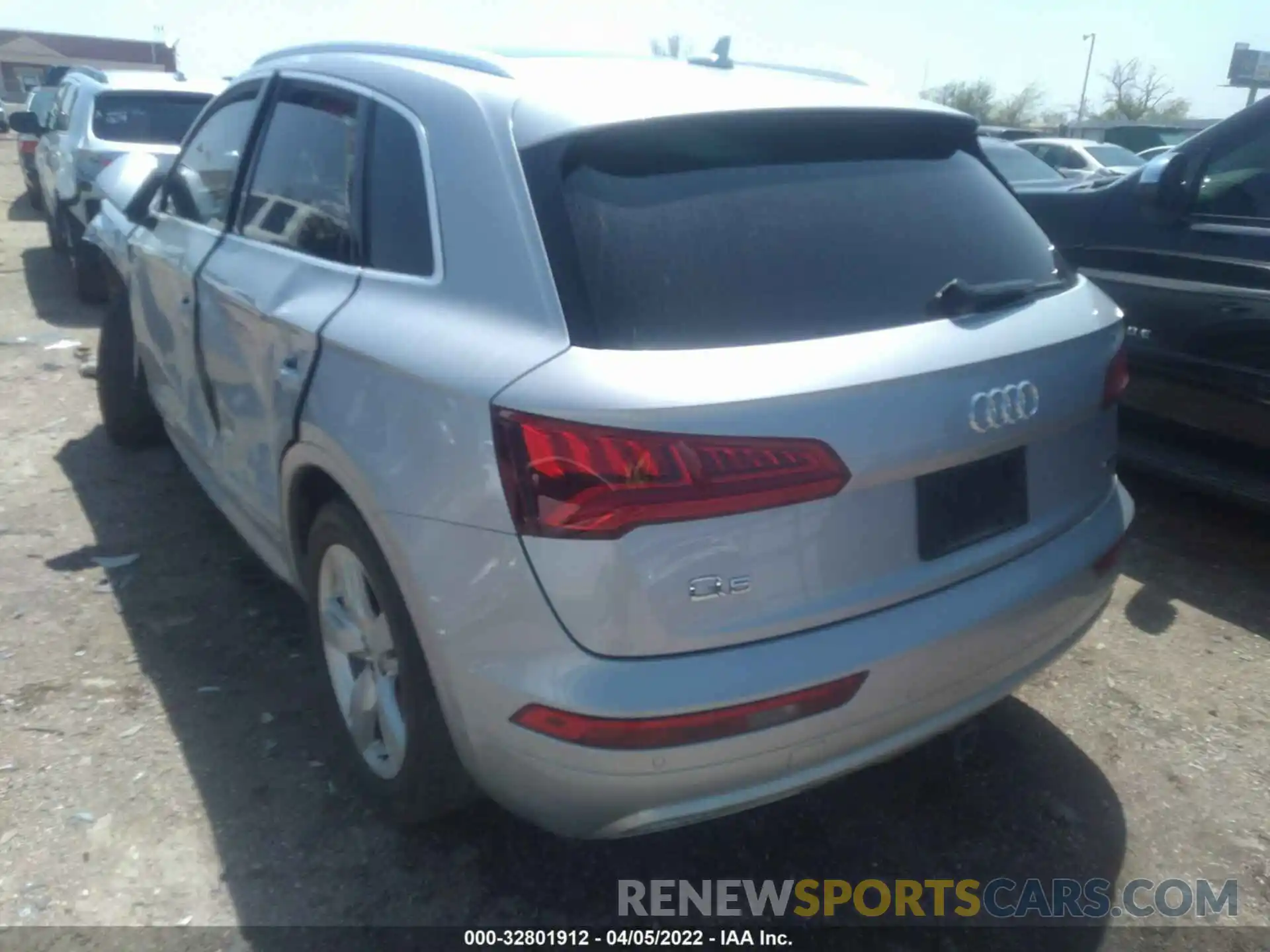 3 Photograph of a damaged car WA1BNAFY3K2113522 AUDI Q5 2019