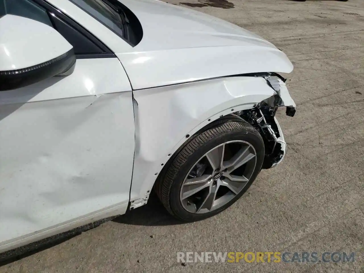 9 Photograph of a damaged car WA1BNAFY3K2115173 AUDI Q5 2019