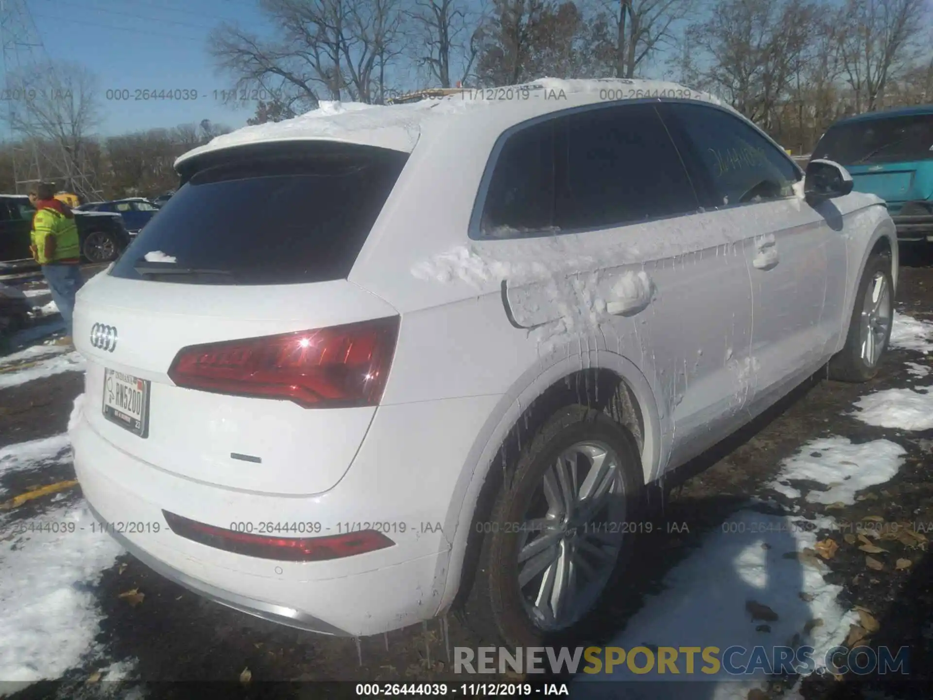 4 Photograph of a damaged car WA1BNAFY3K2116615 AUDI Q5 2019